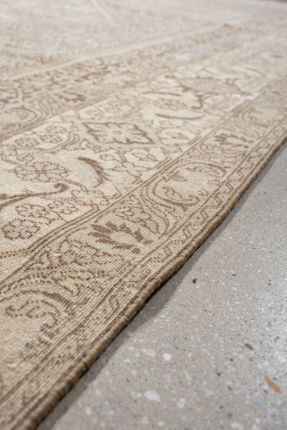 6' x 9' one-of-a-kind handmade antique Bidjar medium size rug. Color palette: ivory, taupe, beige, camel, sand, gray