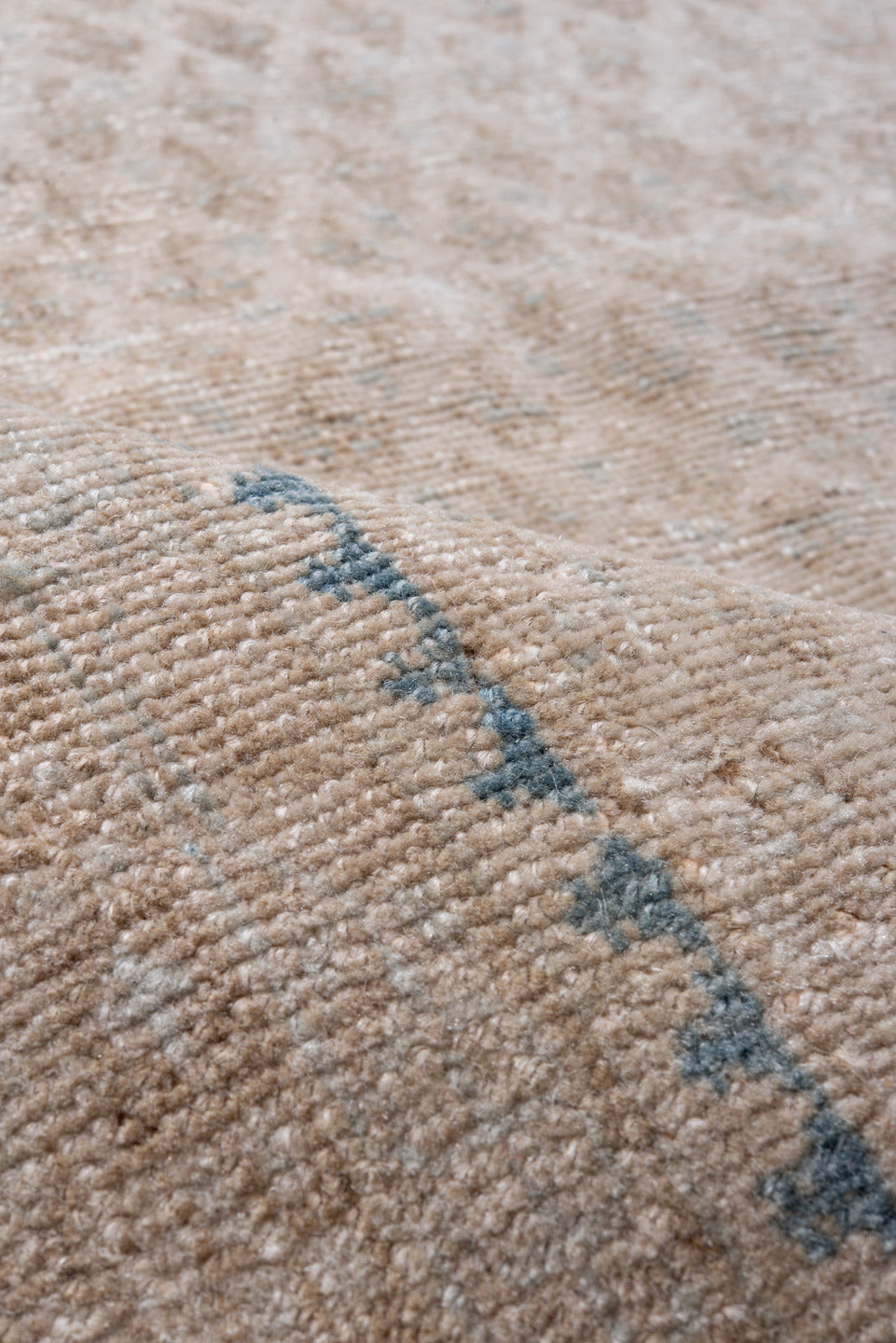 6' x 9' one-of-a-kind handmade vintage Saraband medium size rug. Color palette: blue, dim gray, gainsboro, gray, light gray