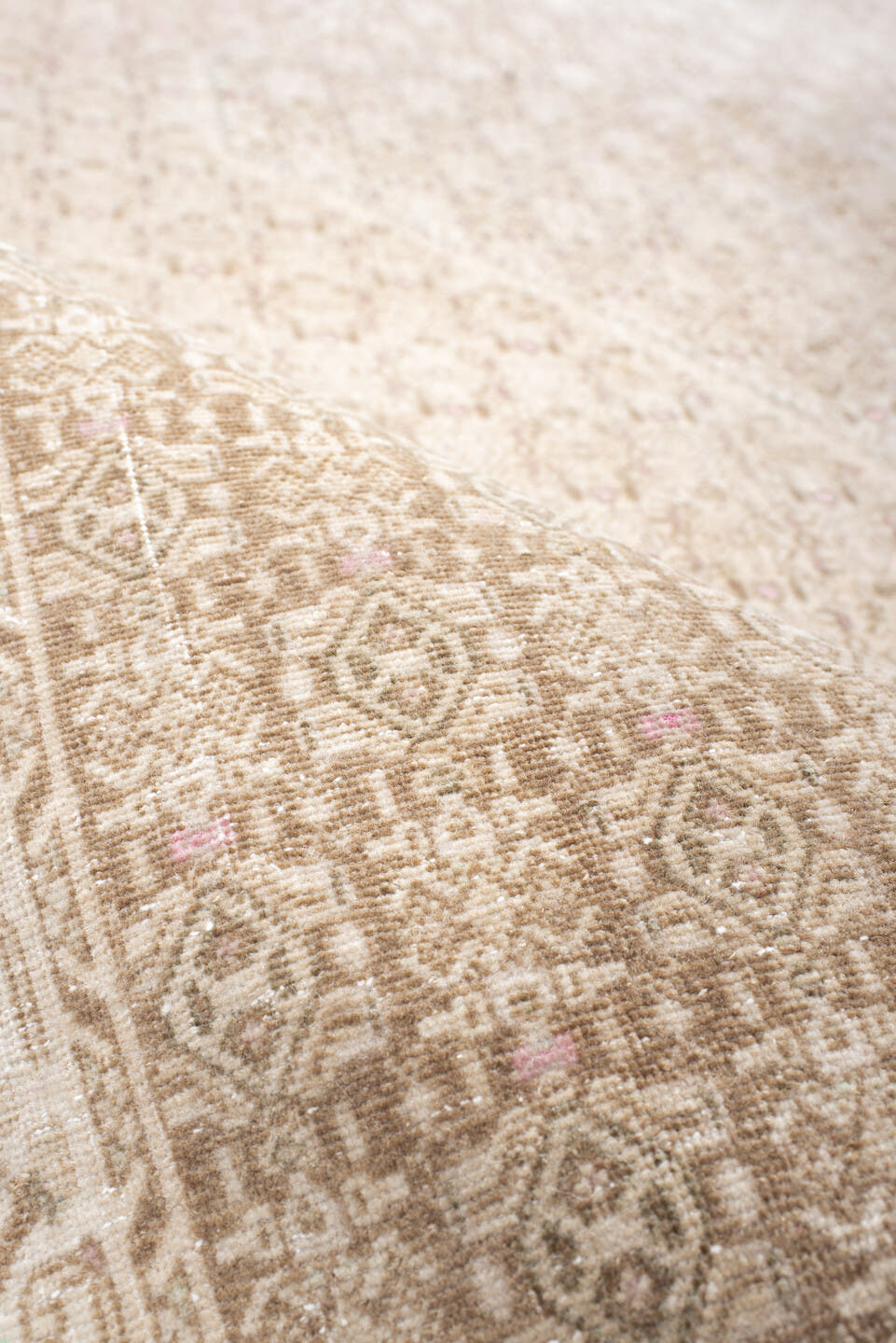 6' x 10' one-of-a-kind handmade antique Bidjar large size rug. Color palette: ivory, beige, taupe, blush, camel, gray, pink