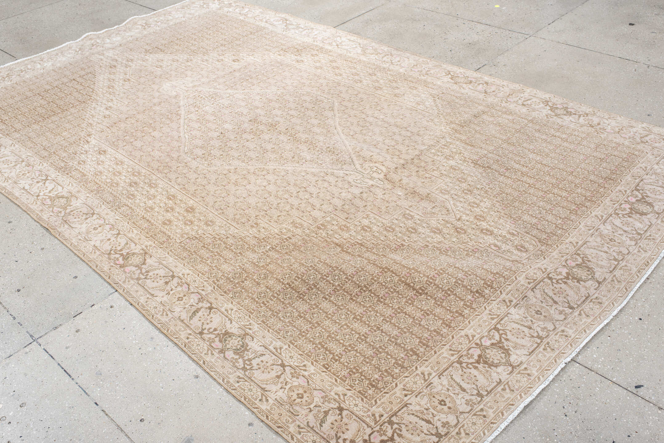 6' x 10' one-of-a-kind handmade antique Bidjar large size rug. Color palette: ivory, beige, taupe, blush, camel, gray, pink