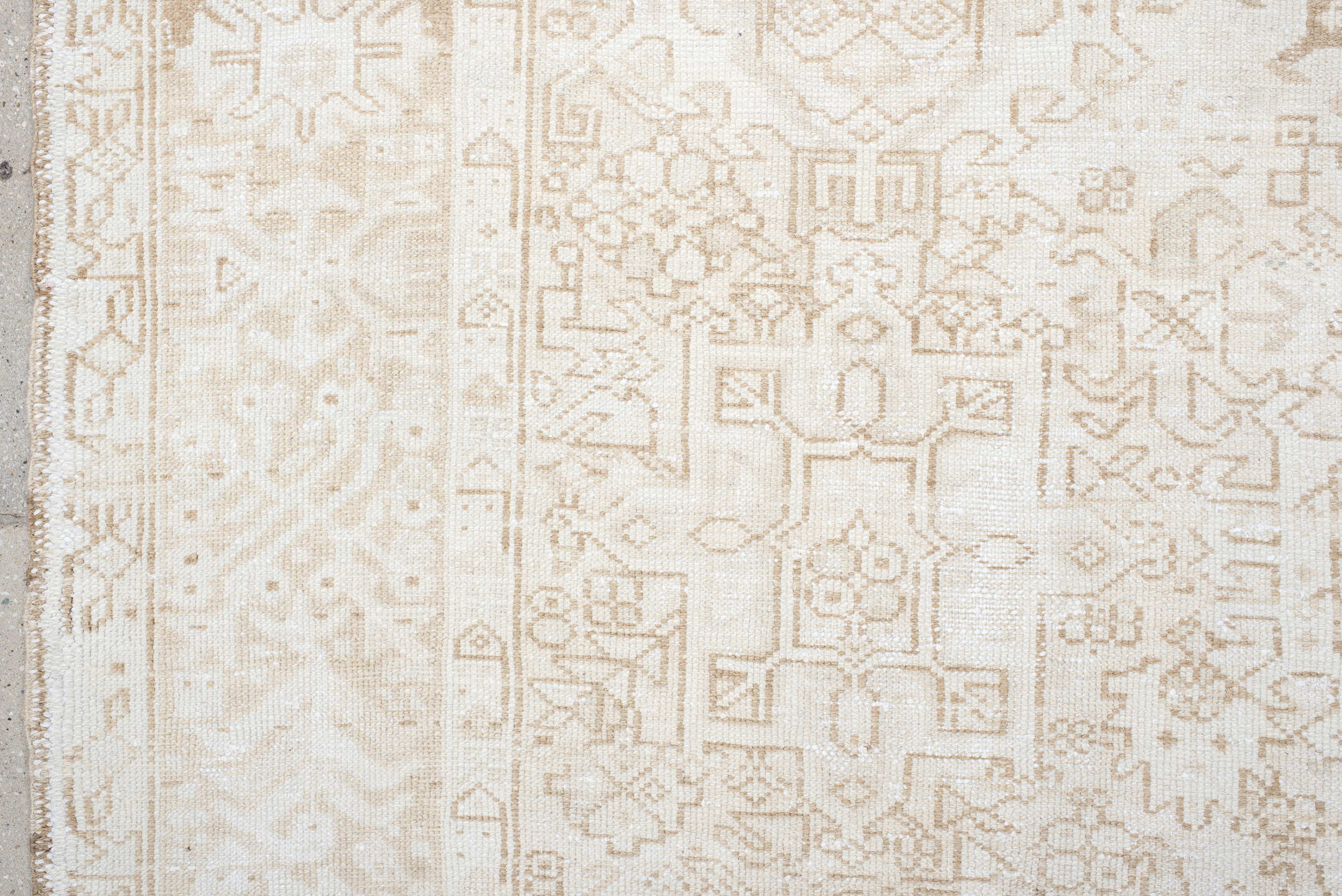 7' x 10' one-of-a-kind handmade antique Heriz large size rug. Color palette: ivory, cream, beige, sand, pale blue, taupe