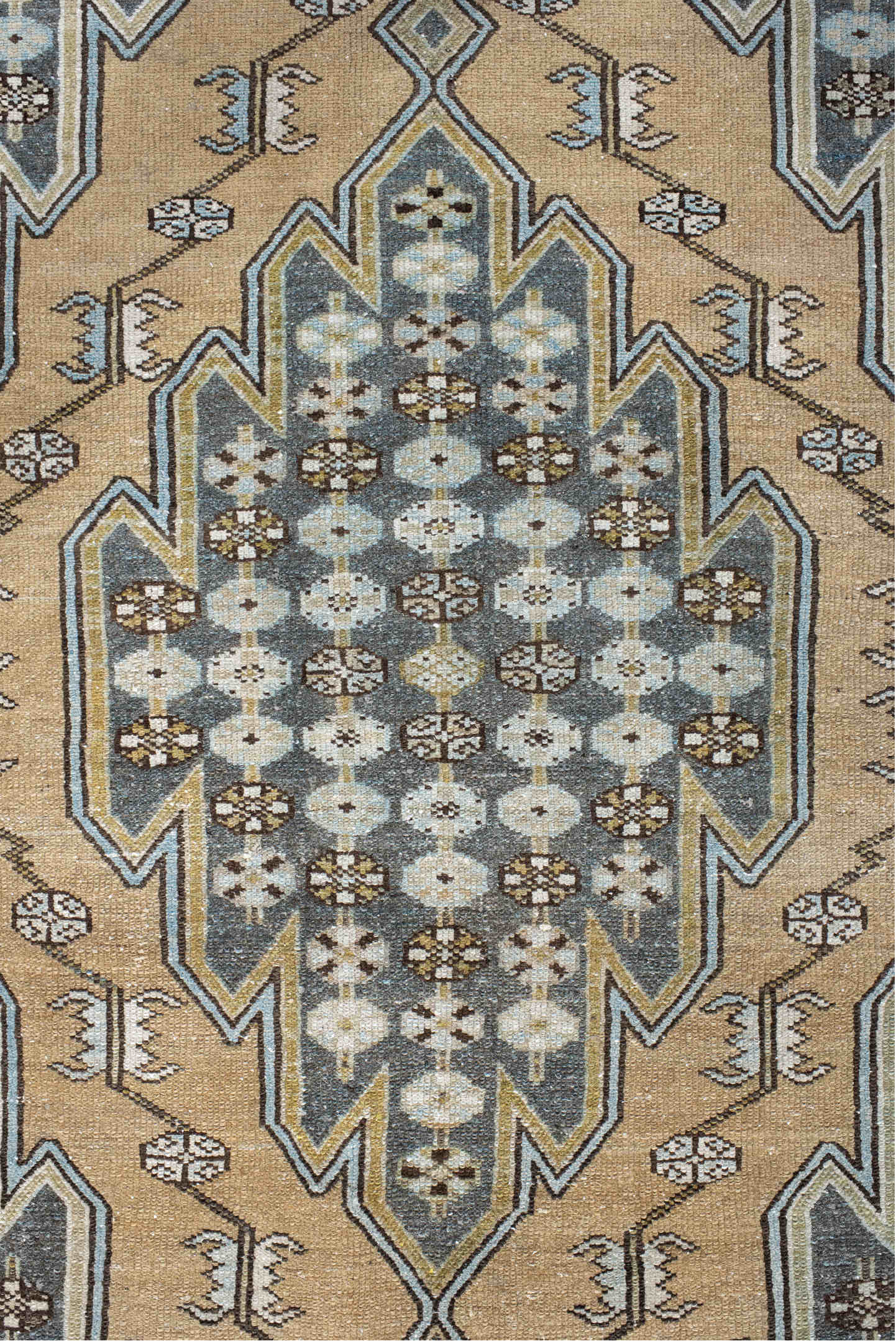 4' x 6' one-of-a-kind handmade vintage Malayer small size rug. Color palette: antiquewhite, bisque, black, blanched almond