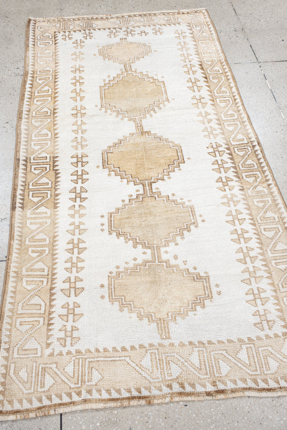 3' x 6' one-of-a-kind handmade vintage Gabbe small size rug. Color palette: ivory, beige, taupe, cream, gray