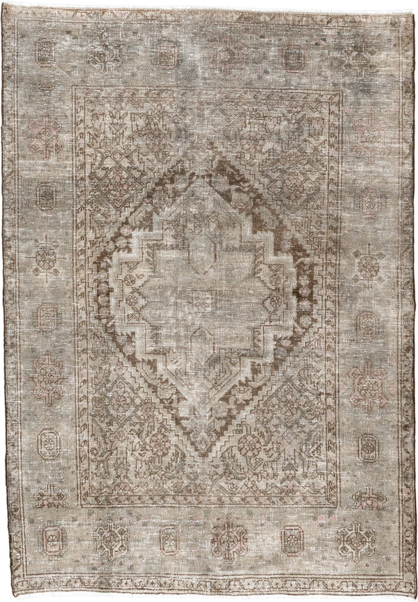 Traditional Sarouk Rugs