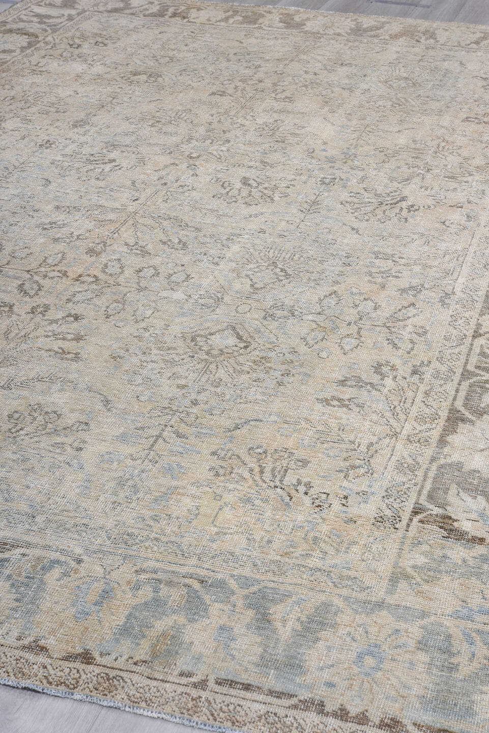 8' x 12' one-of-a-kind handmade antique Mahal large size rug. Color palette: ivory, taupe, gray, pale blue, beige, charcoal