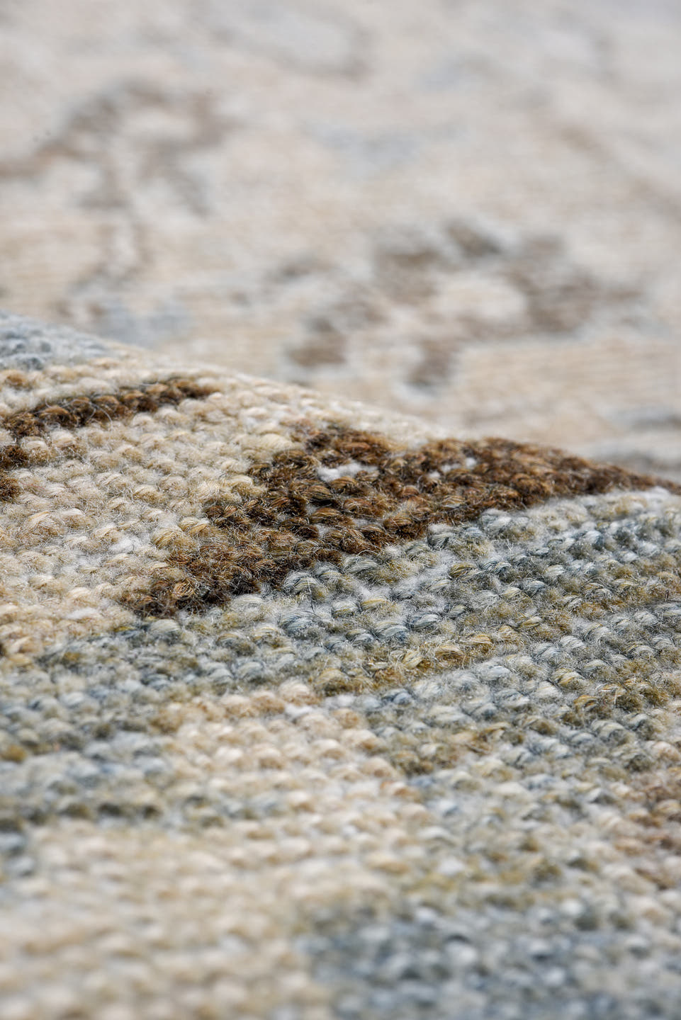 8' x 12' one-of-a-kind handmade antique Mahal large size rug. Color palette: ivory, taupe, gray, pale blue, beige, charcoal