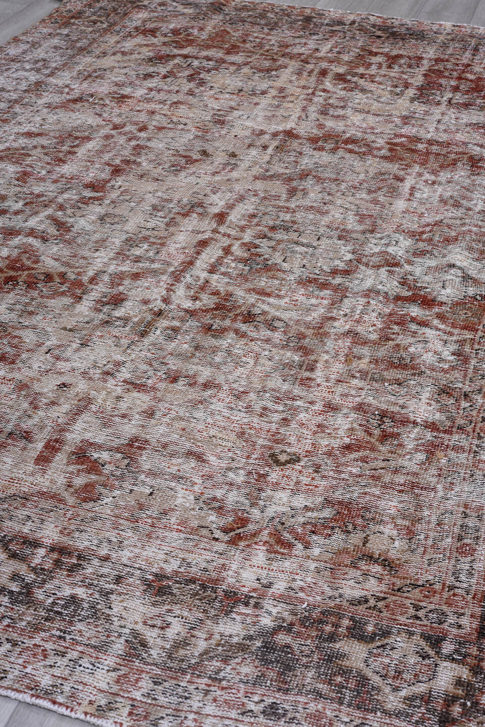 6' x 10' one-of-a-kind handmade vintage Mahal large size rug. Color palette: ivory, taupe, burgundy, charcoal, rose, brown
