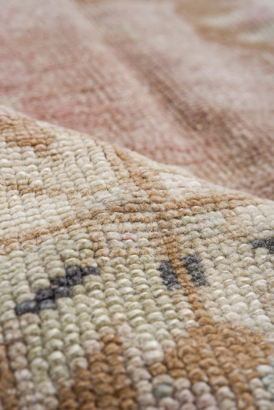 5' x 9' one-of-a-kind handmade antique Oushak medium size rug. Color palette: blush, ivory, taupe, camel, dusty rose, sage