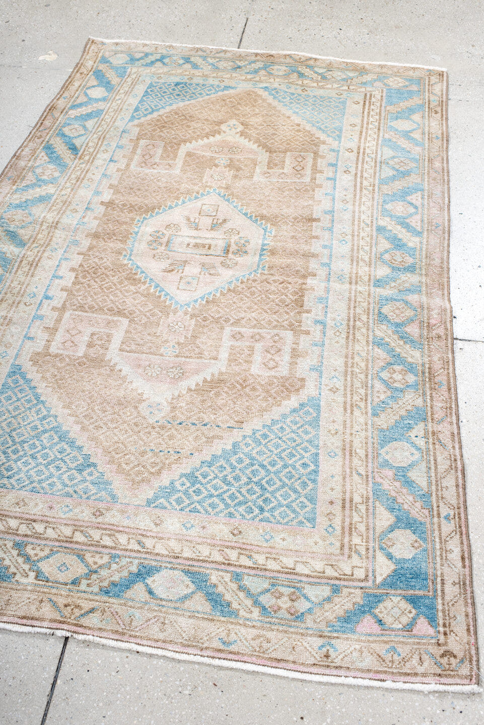 4' x 6' one-of-a-kind handmade antique Hamadan small size rug. Color palette: ivory, sky_blue, beige, taupe, camel