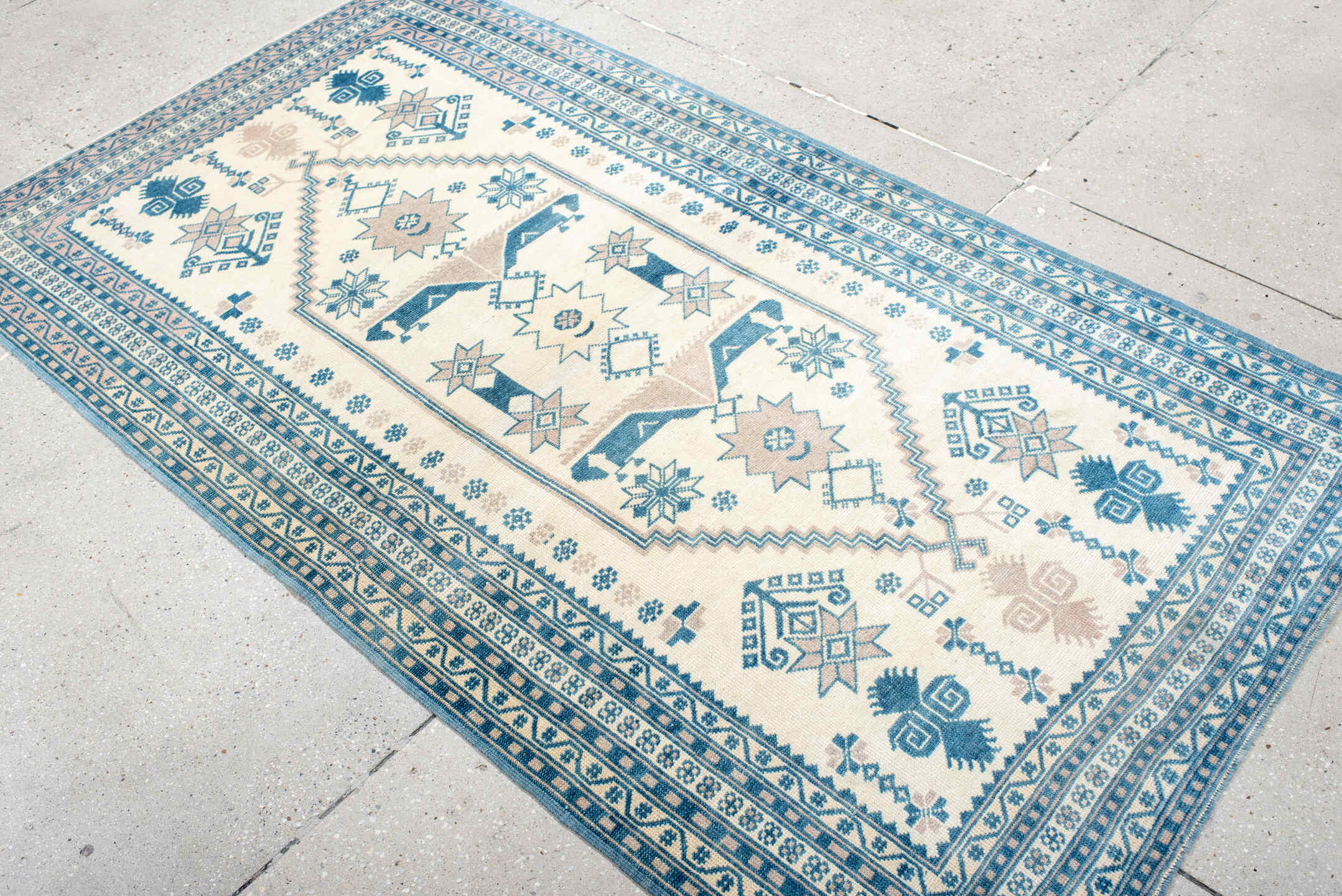 3' x 6' one-of-a-kind handmade vintage Anatol small size rug. Color palette: beige, blue, floral white, gainsboro, gray