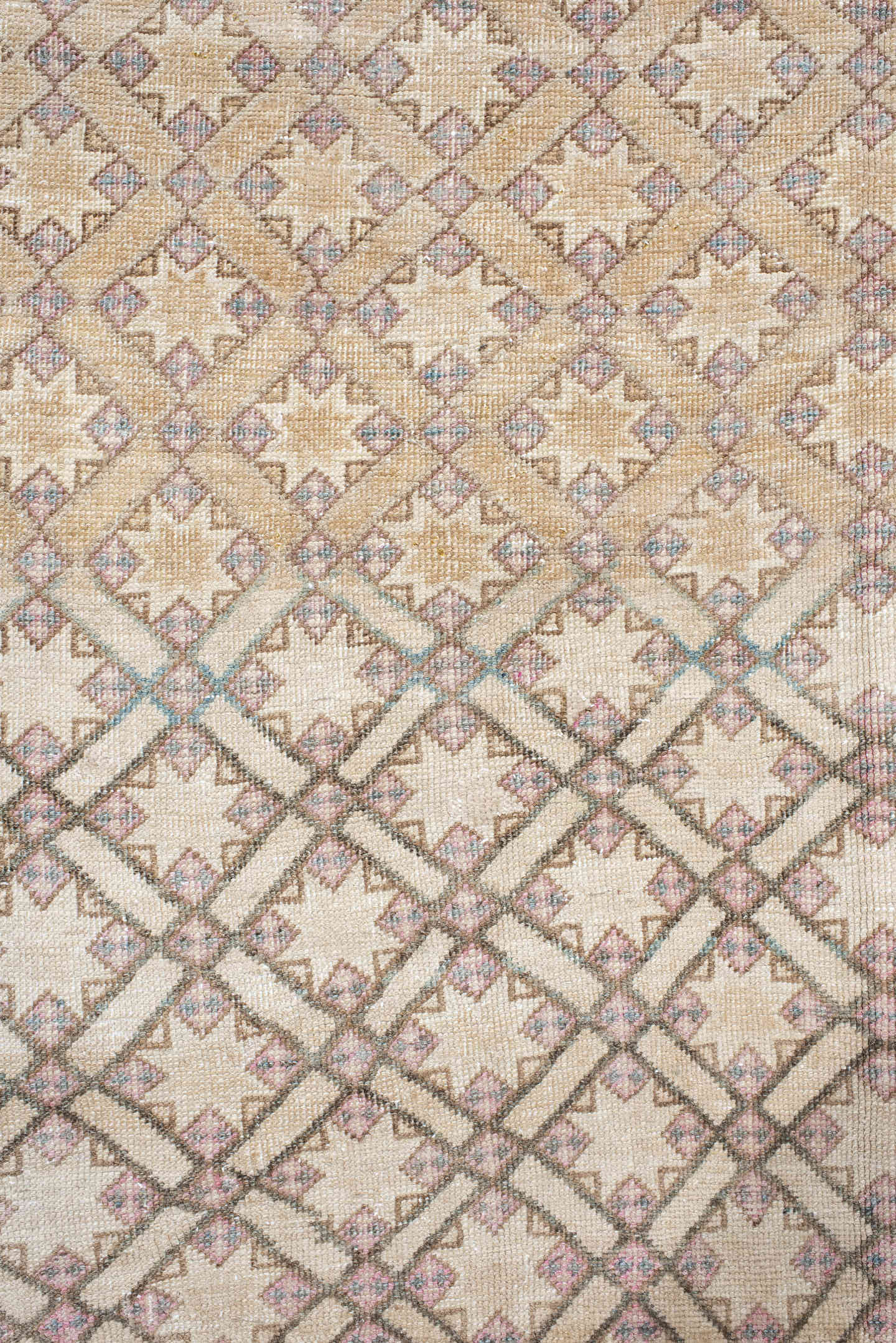 3' x 5' one-of-a-kind handmade antique Sarab small size rug. Color palette: ivory, beige, taupe, teal, blush, camel, brown