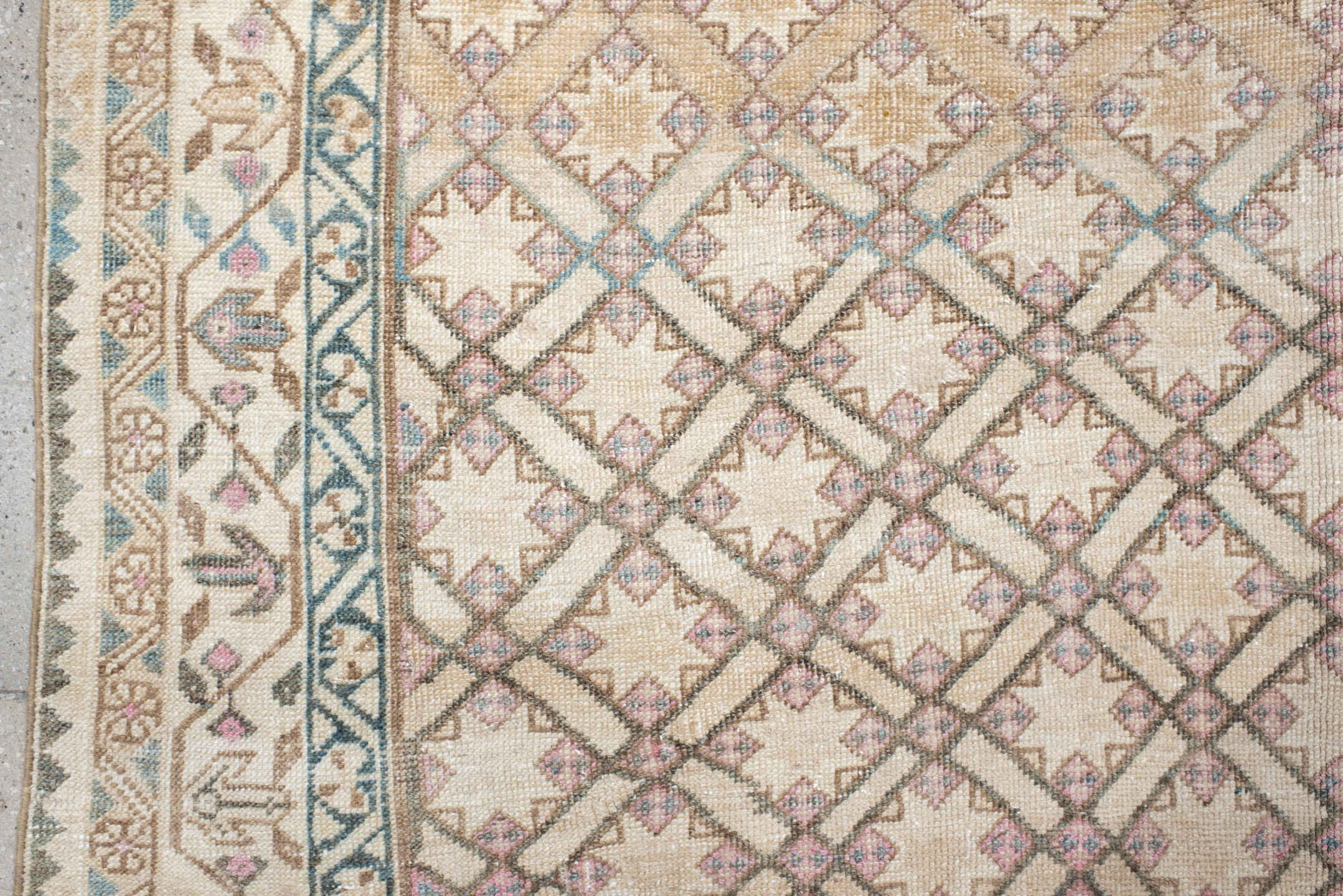 3' x 5' one-of-a-kind handmade antique Sarab small size rug. Color palette: ivory, beige, taupe, teal, blush, camel, brown