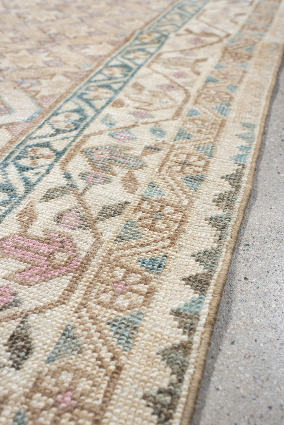 3' x 5' one-of-a-kind handmade antique Sarab small size rug. Color palette: ivory, beige, taupe, teal, blush, camel, brown