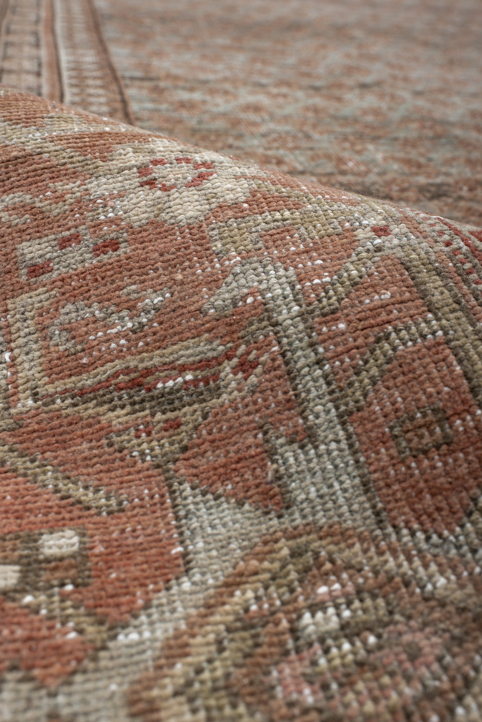 7' x 17' one-of-a-kind handmade vintage Bidjar rug. Color palette: brown, gray, light gray, off-white, pink, red