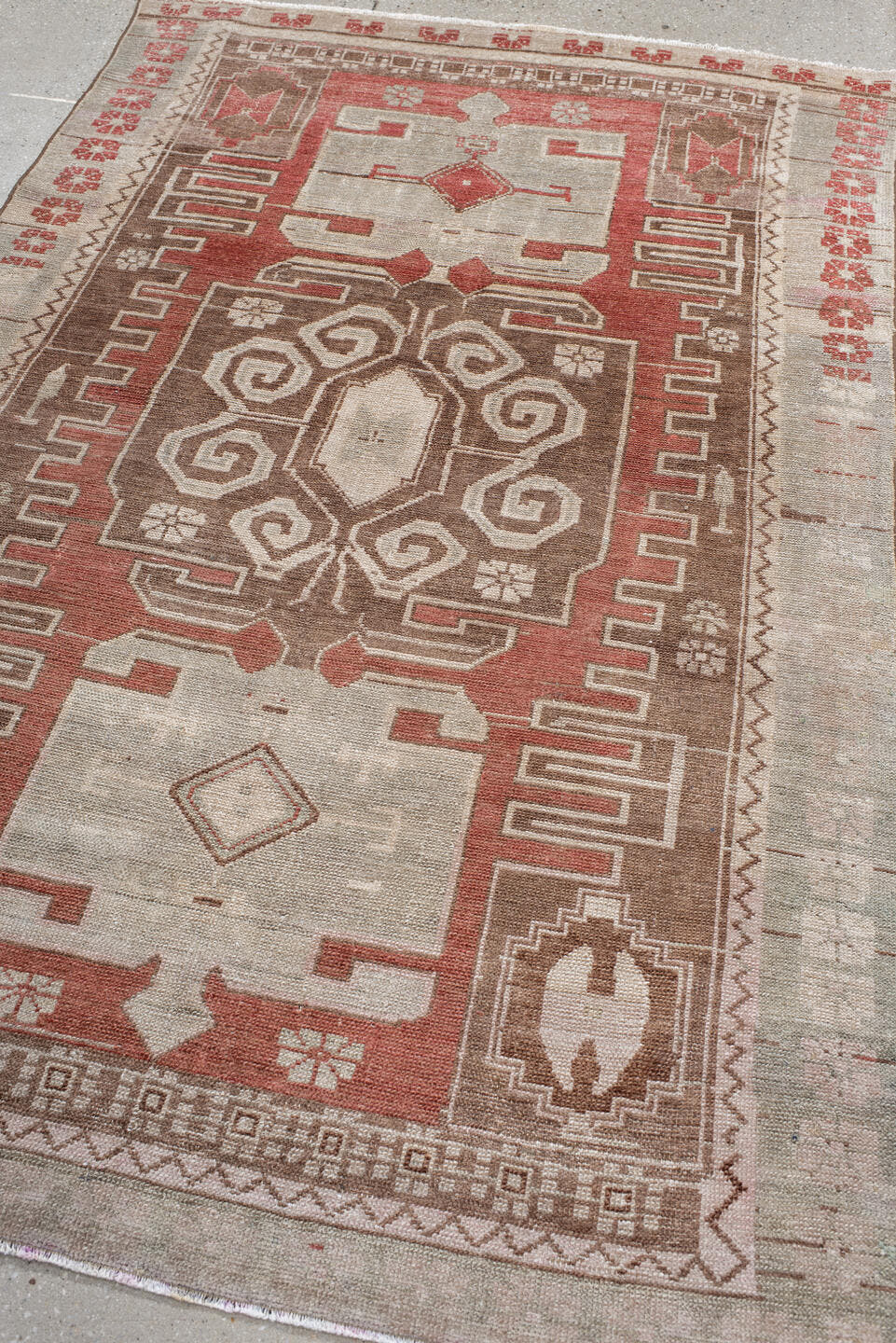 4' x 6' one-of-a-kind handmade antique Hamadan small size rug. Color palette: ivory, rust, taupe, brown, rose, terracotta