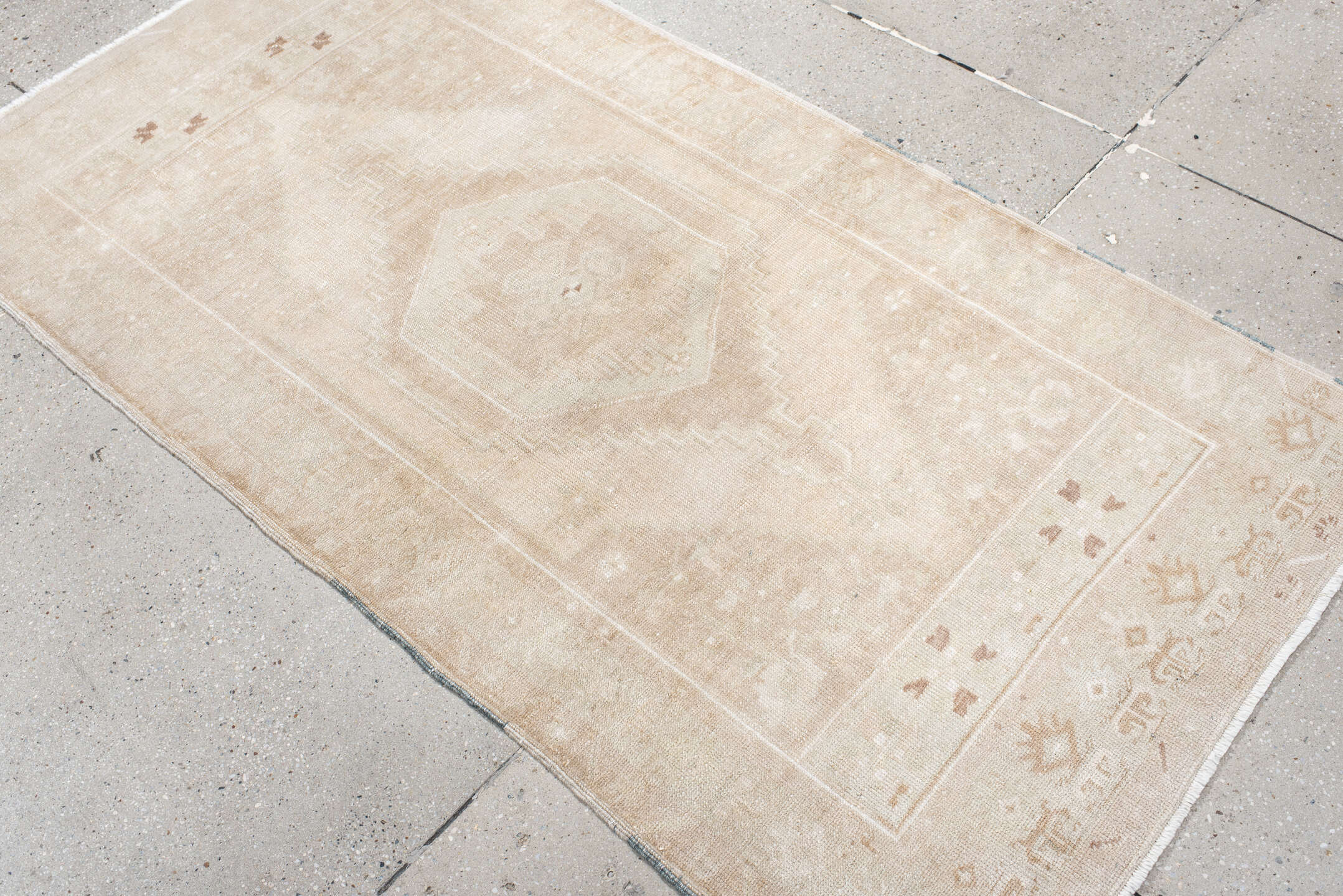3' x 6' one-of-a-kind handmade antique Oushak small size rug. Color palette: ivory, cream, blush, beige, taupe, pink, gray