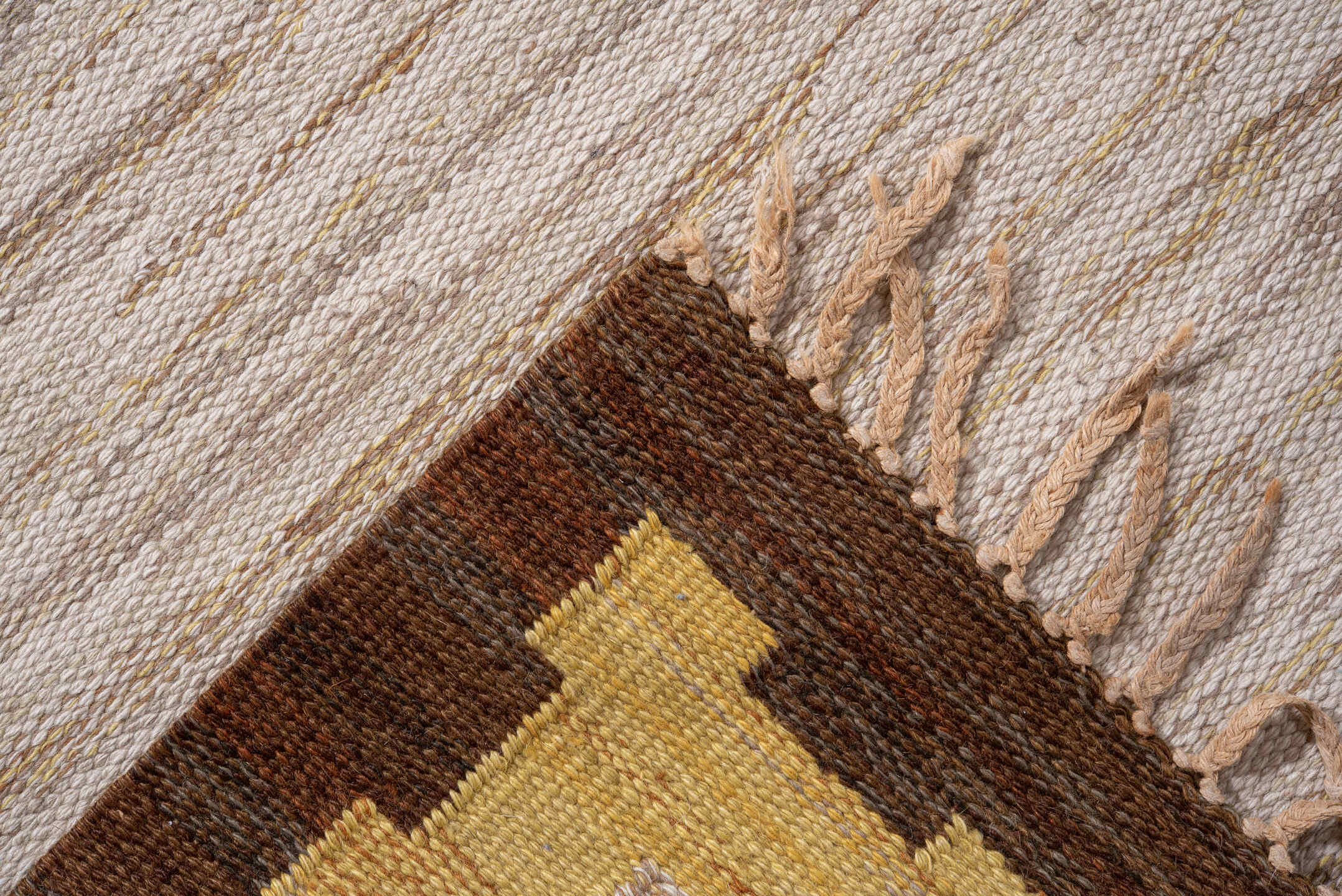 4' x 7' one-of-a-kind handmade vintage Rollaken rug. Color palette: brown, gainsboro, gray, light gray, linen, off-white