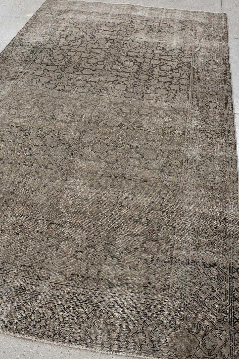 5' x 9' one-of-a-kind handmade vintage Malayer medium size rug. Color palette: taupe, beige, charcoal, ivory, greige, gray