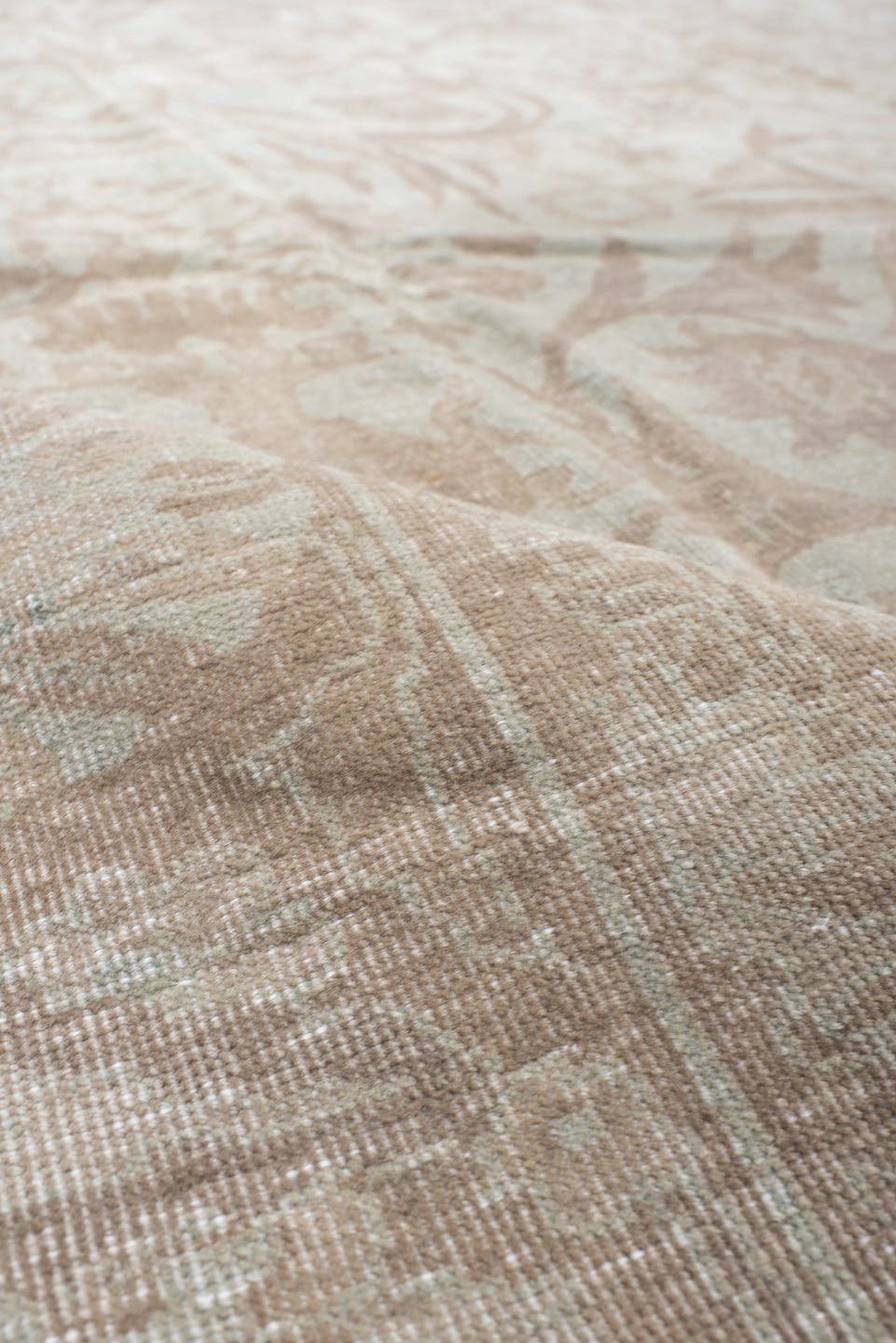 9' x 11' one-of-a-kind handmade antique Sivas large size rug. Color palette: blush, ivory, pale aqua, taupe, beige, pink