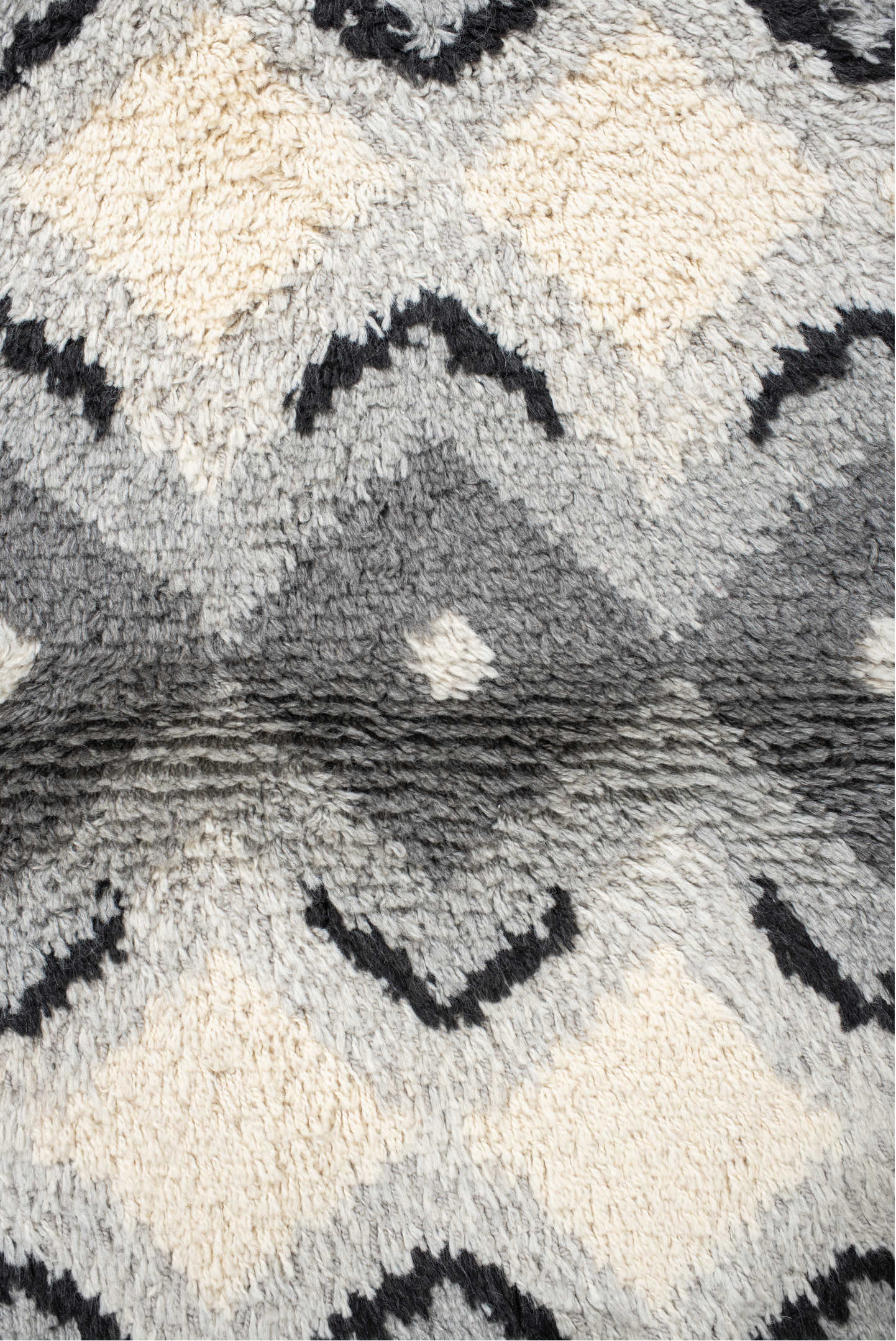 3' x 5' one-of-a-kind handmade vintage Scadinavian small size rug. Color palette: antiquewhite, black, blanched almond