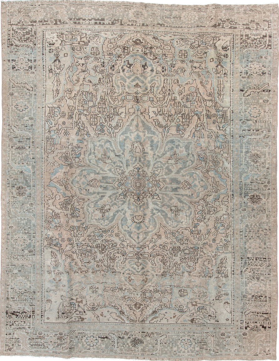 10' x 13' one-of-a-kind handmade vintage Heriz large size rug. Color palette: gray, light gray, off-white, pink, silver