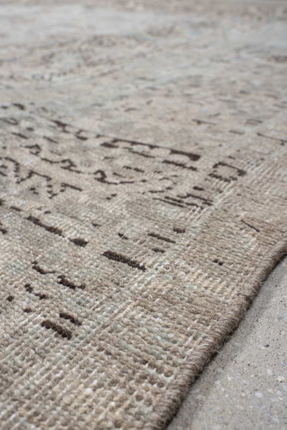10' x 13' one-of-a-kind handmade antique Heriz large size rug. Color palette: ivory, pale blue, taupe, beige, charcoal