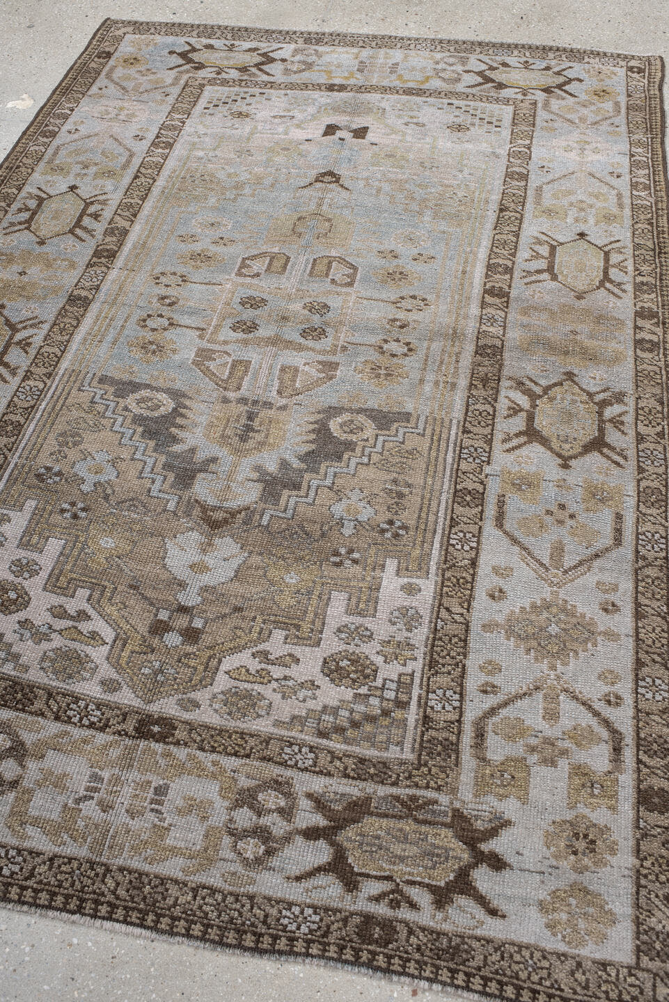 4' x 6' one-of-a-kind handmade vintage Sarab small size rug. Color palette: ivory, light blue, taupe, brown, camel, sage