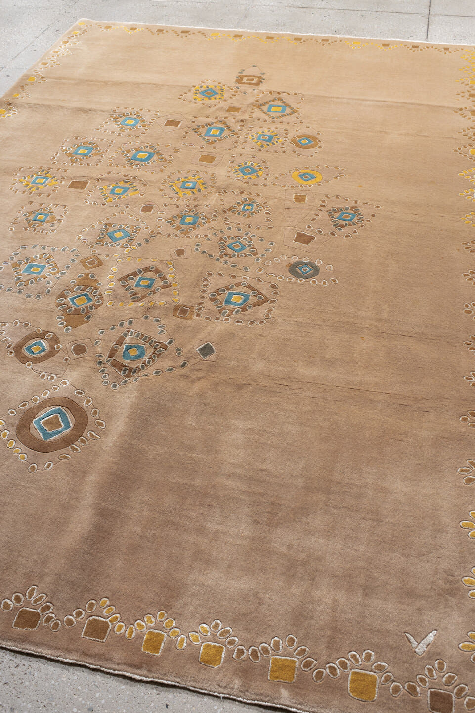 6' x 9' one-of-a-kind handmade vintage Kashan medium size rug. Color palette: camel, taupe, gold, ivory, slate, teal, beige