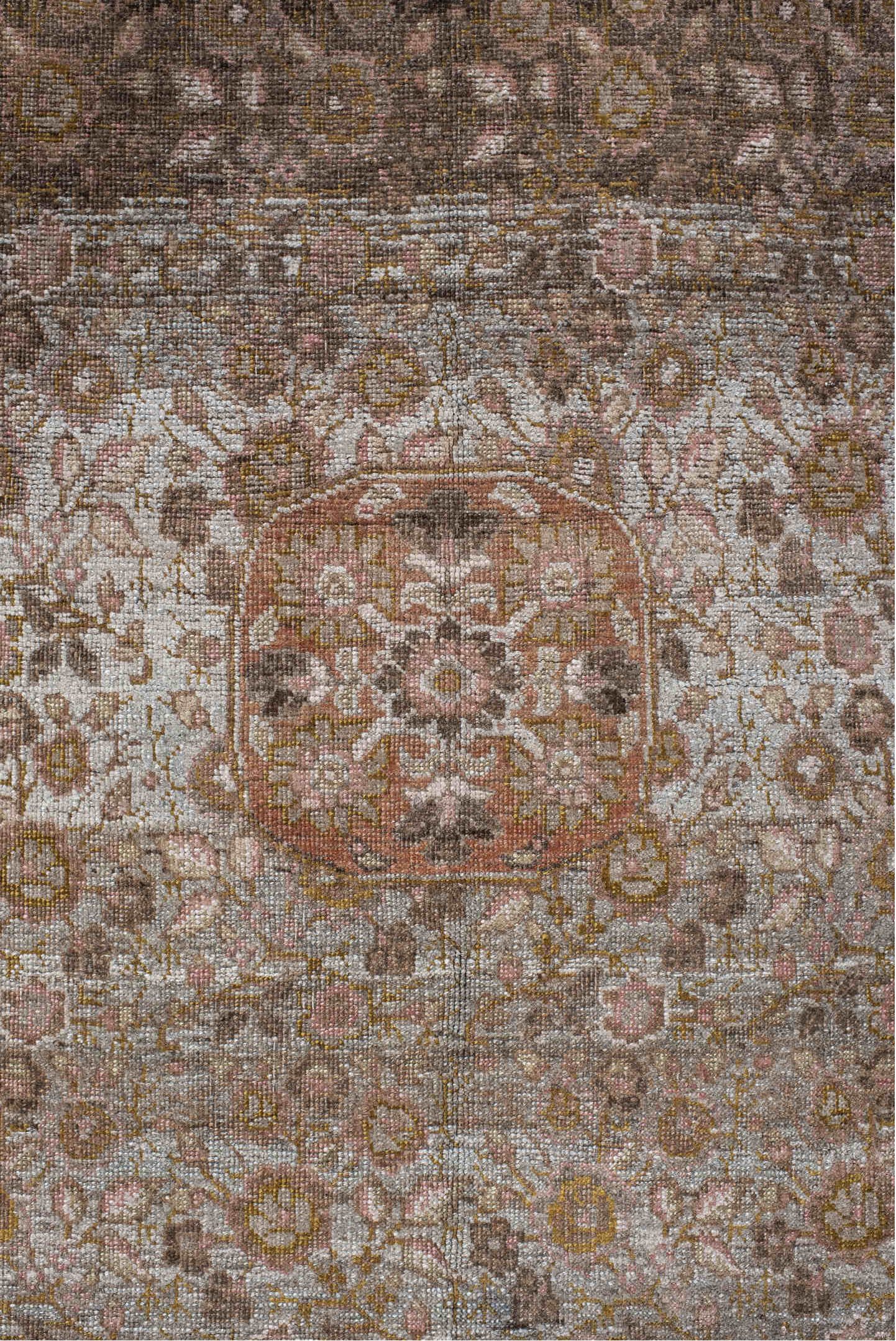 4' x 6' one-of-a-kind handmade vintage Bidjar small size rug. Color palette: brown, gray, light gray, off-white, pink