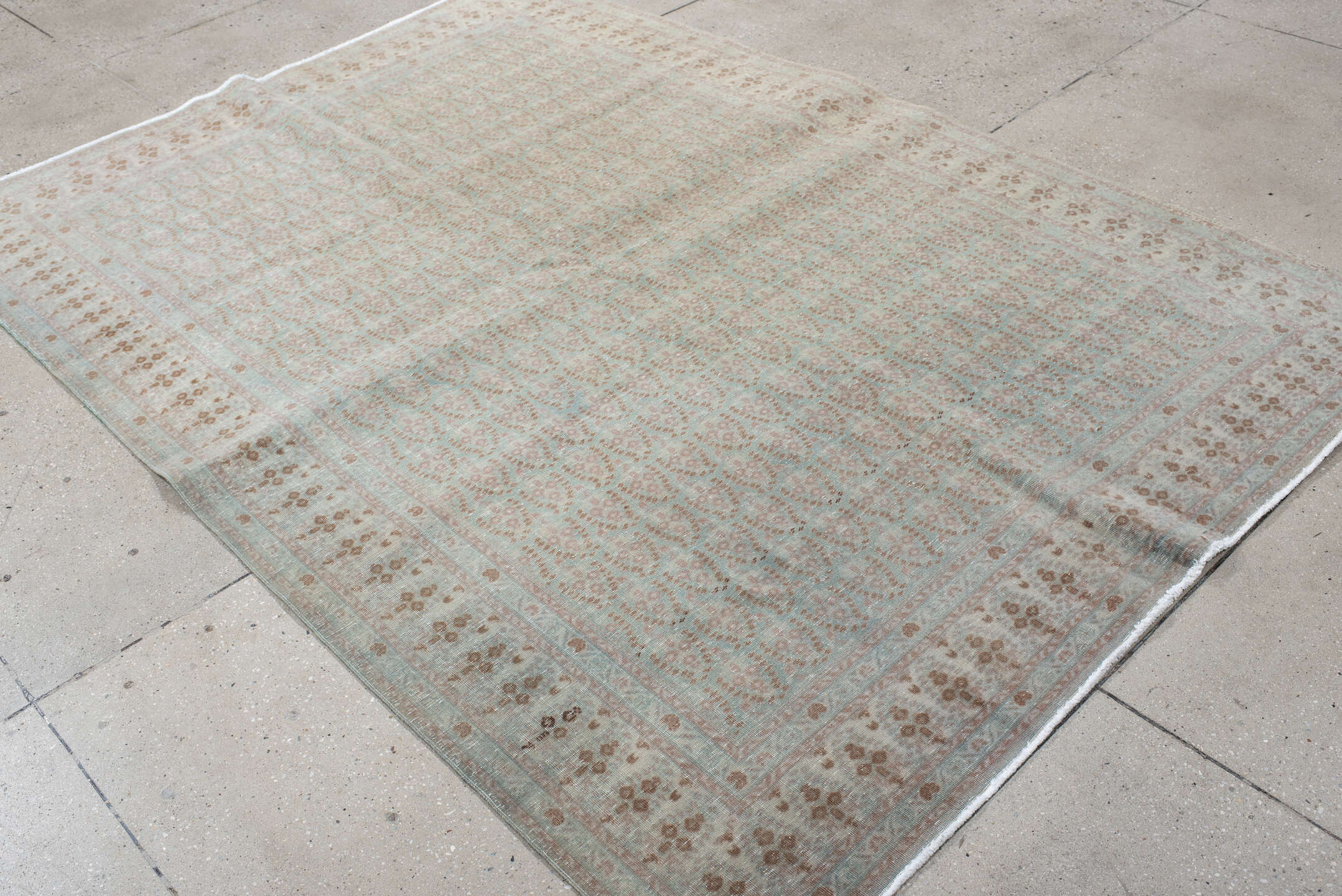 5' x 7' one-of-a-kind handmade vintage Mir medium size rug. Color palette: aqua, ivory, rust, blush, beige, teal, terracotta