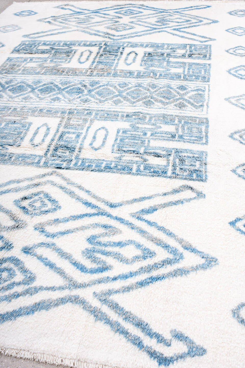 8' x 11' one-of-a-kind handmade vintage Moroccan large size rug. Color palette: ivory, sky_blue, pale_blue, light blue