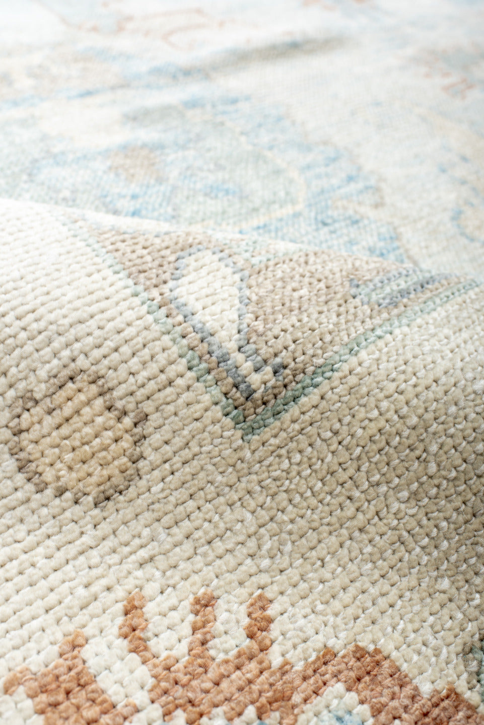 7' x 10' one-of-a-kind handmade vintage Oushak large size rug. Color palette: brown, dark gray, floral white, gainsboro