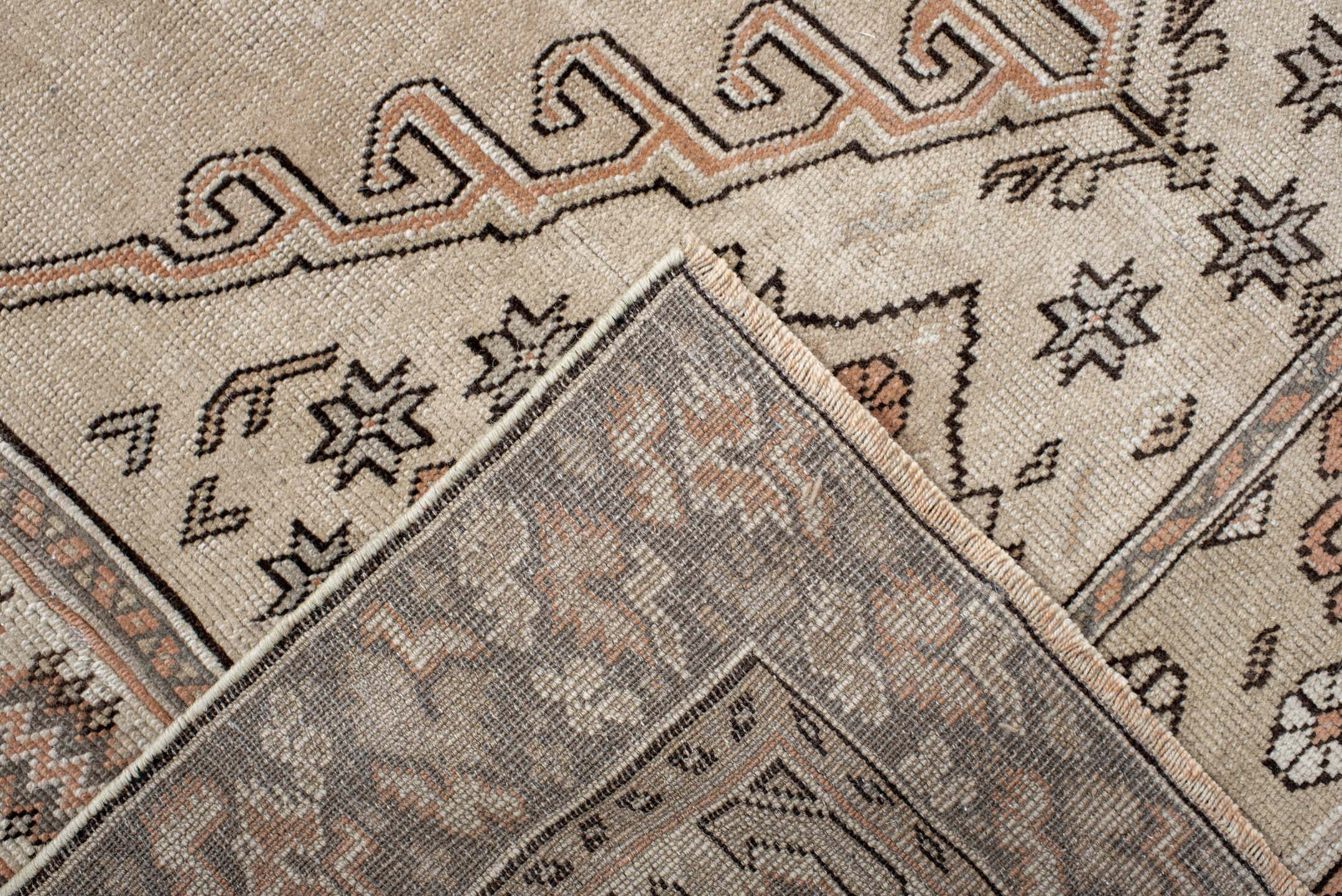 4' x 7' one-of-a-kind handmade vintage Anatol rug. Color palette: antiquewhite, black, brown, gray, light gray, off-white