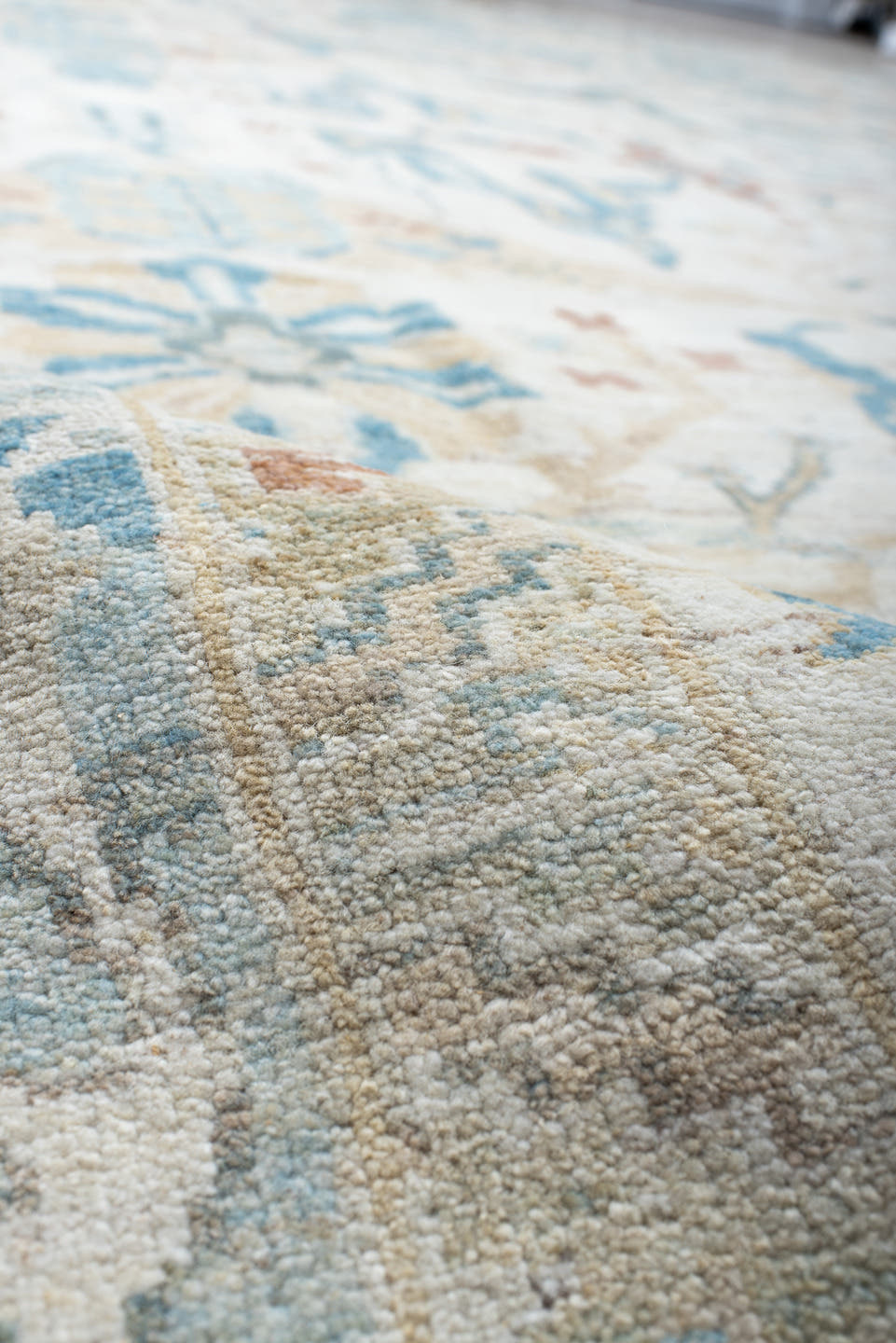 12' x 15' one-of-a-kind handmade vintage Sultanabad oversize rug. Color palette: ivory, sky_blue, aqua, taupe, coral, beige