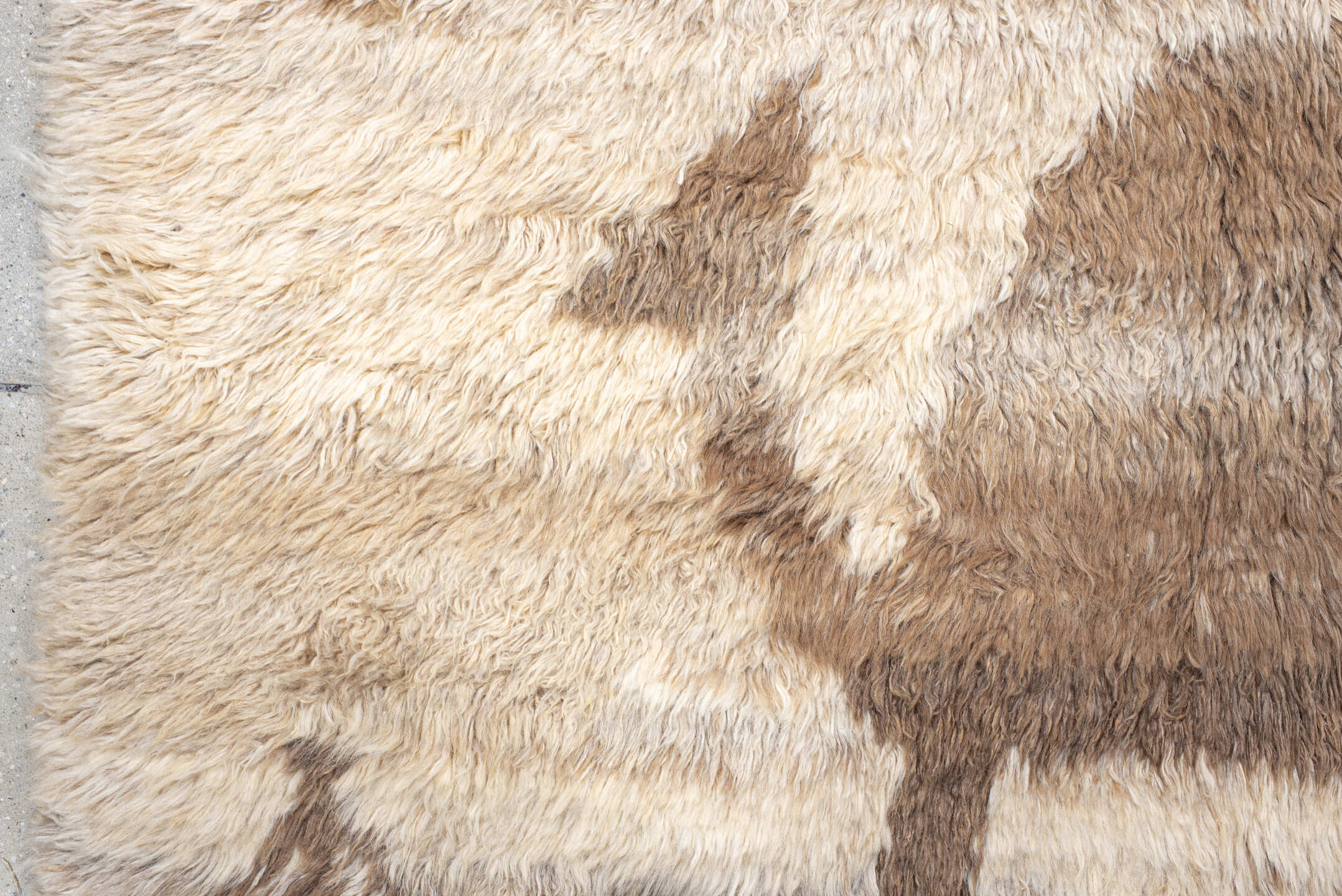 5' x 7' one-of-a-kind handmade vintage Moroccan rug. Color palette: antiquewhite, brown, gray, light gray, linen, off-white