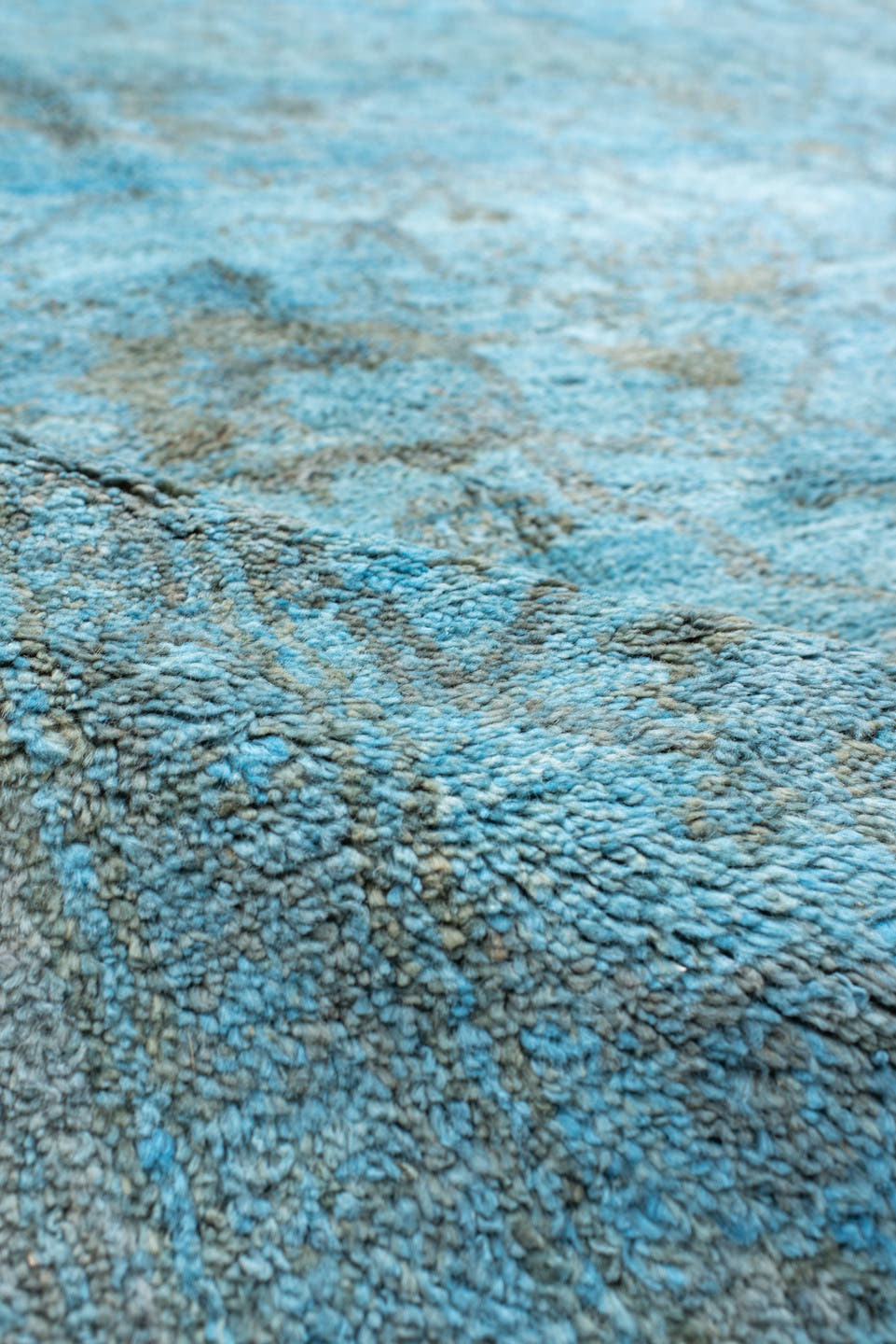 8' x 9' one-of-a-kind handmade vintage Oushak rug. Color palette: sky blue, silver, slate, ice blue, gray, light blue