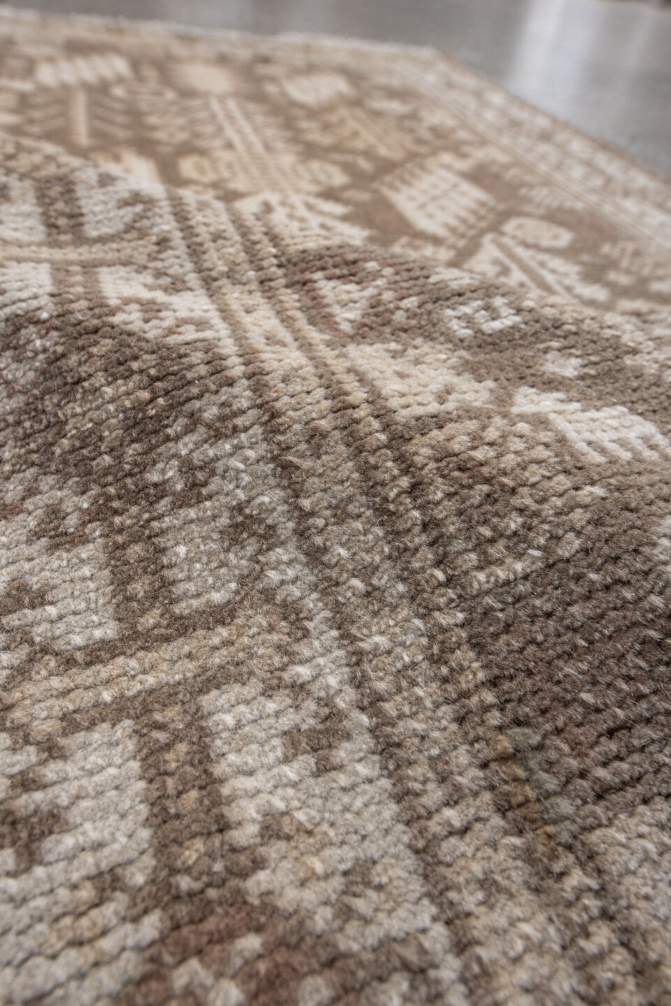 2' x 4' one-of-a-kind handmade antique Oushak small size rug. Color palette: ivory, taupe, camel, beige, light brown, gray