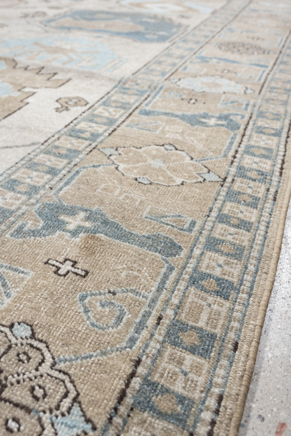 8' x 11' one-of-a-kind handmade antique Ardebil large size rug. Color palette: ivory, powder blue, taupe, muted teal, sand