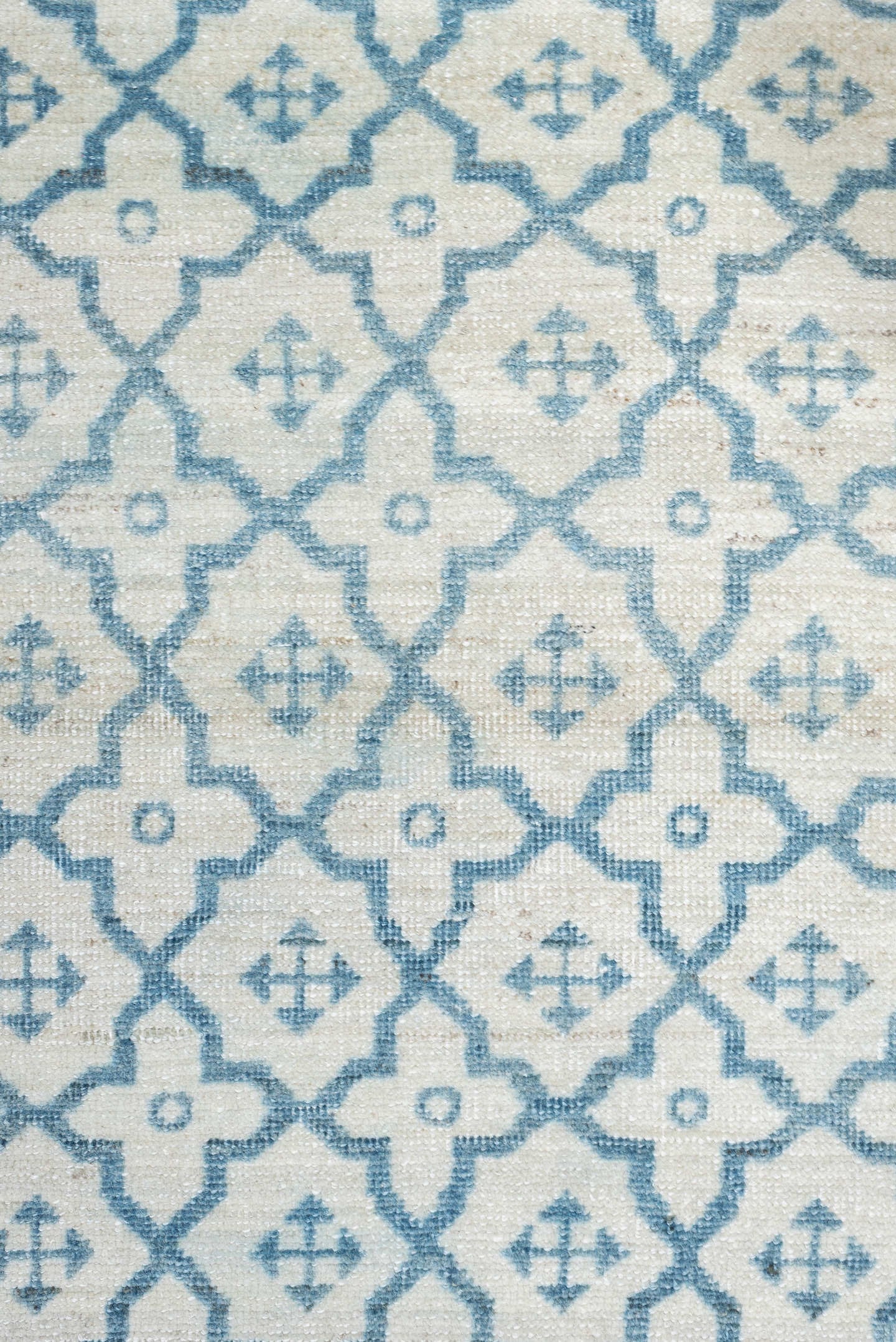 8' x 10' one-of-a-kind handmade antique Sivas large size rug. Color palette: ivory, pale blue, sky blue, cream, light aqua