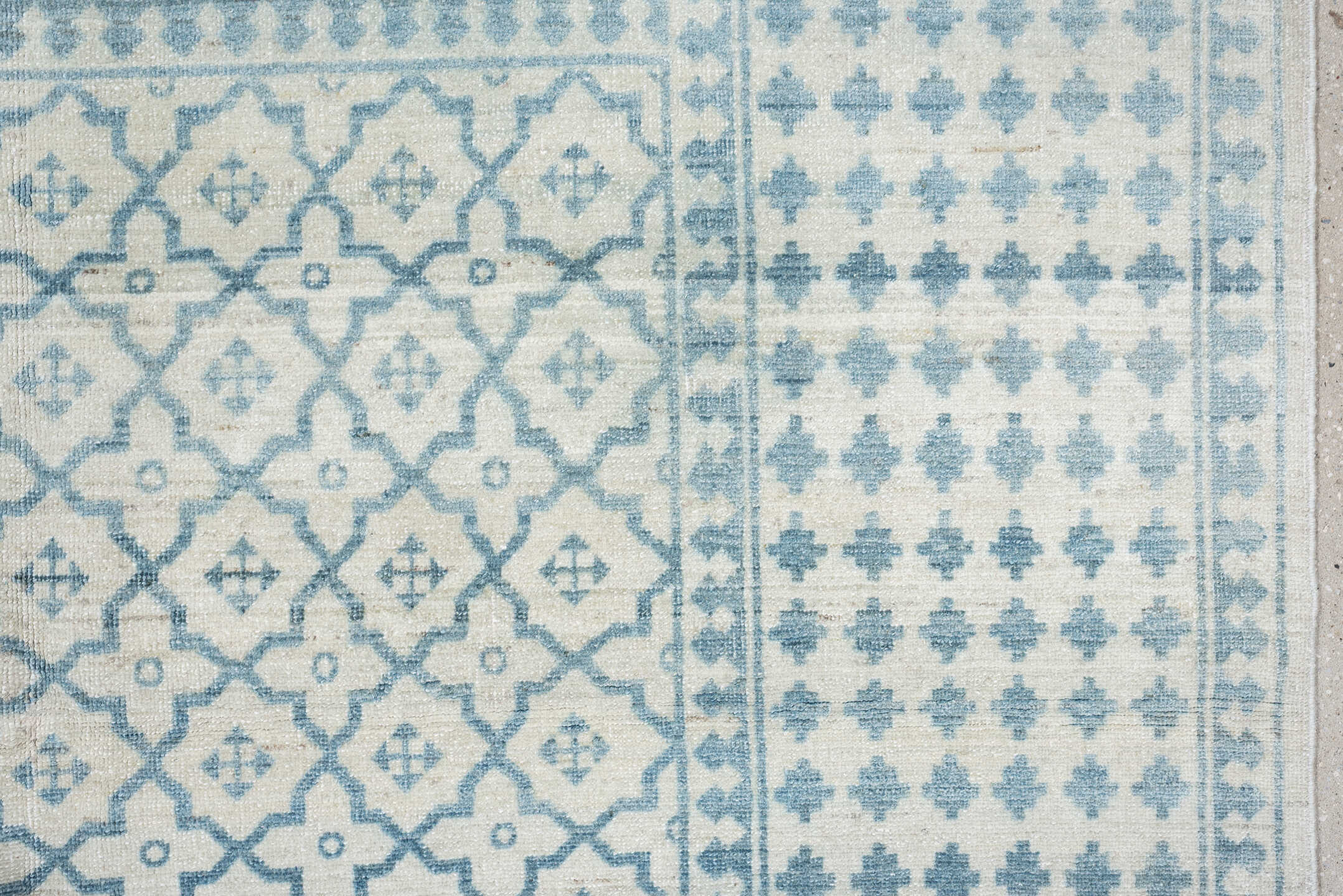 8' x 10' one-of-a-kind handmade antique Sivas large size rug. Color palette: ivory, pale blue, sky blue, cream, light aqua