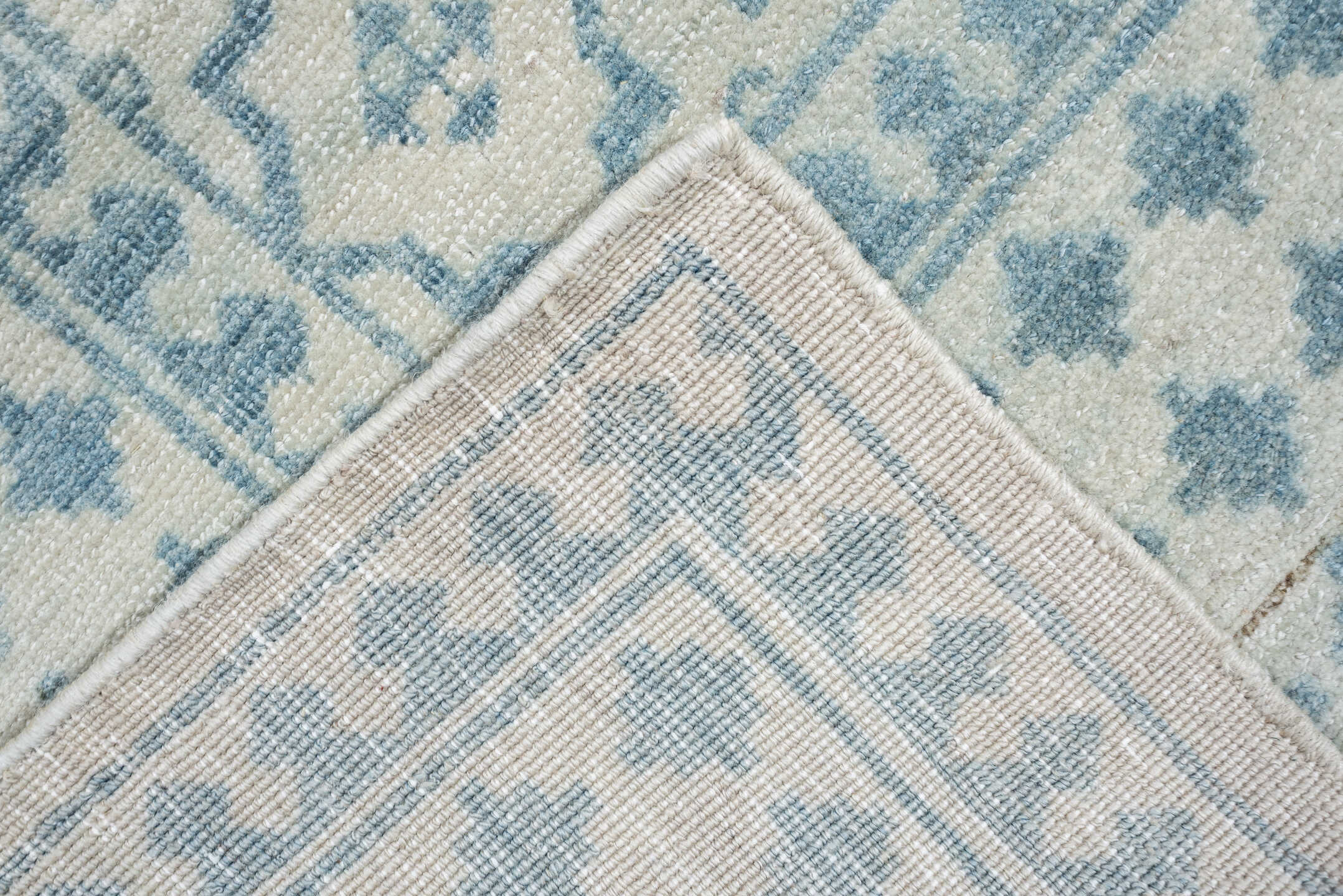 8' x 10' one-of-a-kind handmade antique Sivas large size rug. Color palette: ivory, pale blue, sky blue, cream, light aqua