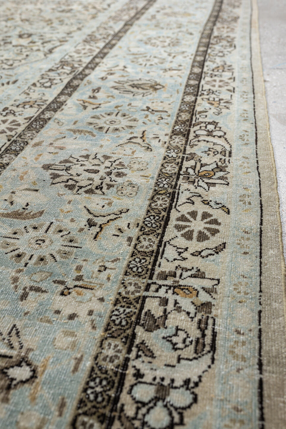 7' x 10' one-of-a-kind handmade antique Kashan large size rug. Color palette: pale blue, ivory, taupe, brown, camel, slate