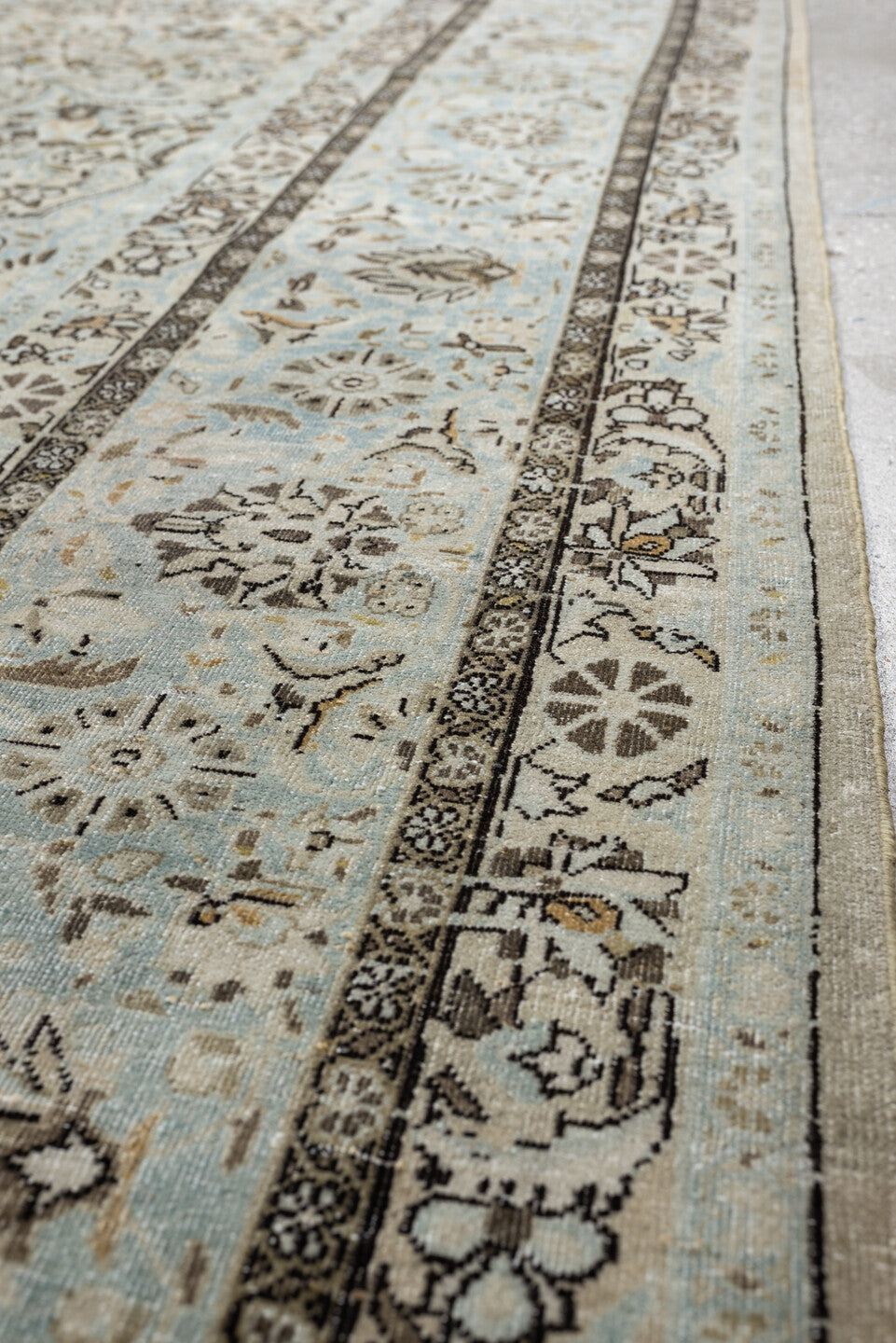 7' x 10' one-of-a-kind handmade antique Kashan large size rug. Color palette: pale blue, ivory, taupe, brown, camel, slate