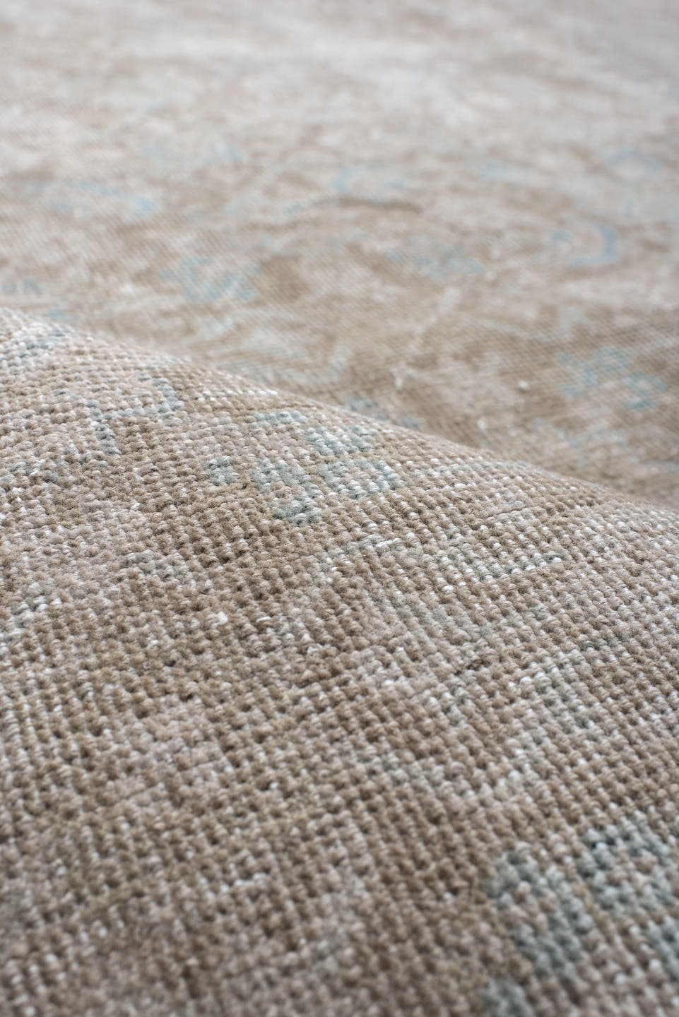9' x 13' one-of-a-kind handmade vintage Mahal large size rug. Color palette: ivory, taupe, beige, cream, pale blue, sand