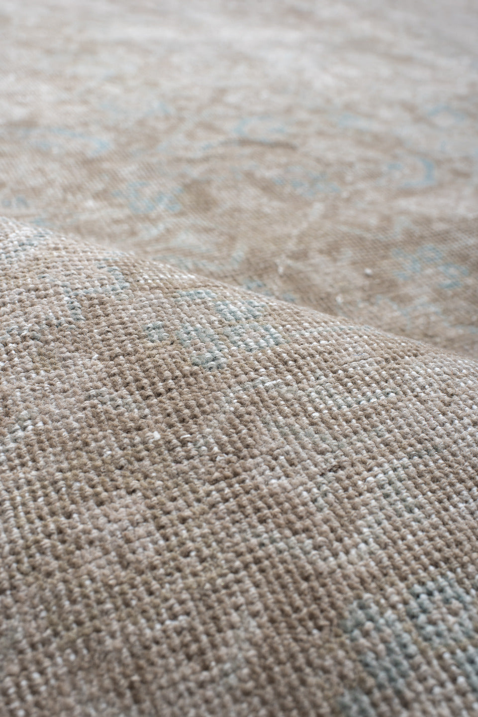 9' x 13' one-of-a-kind handmade vintage Mahal large size rug. Color palette: ivory, taupe, beige, cream, pale blue, sand