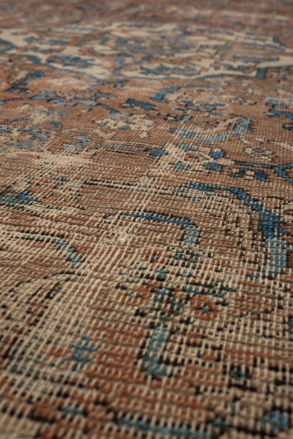 10' x 14' one-of-a-kind handmade vintage Serapi large size rug. Color palette: terra cotta, ivory, blue, beige, camel, slate