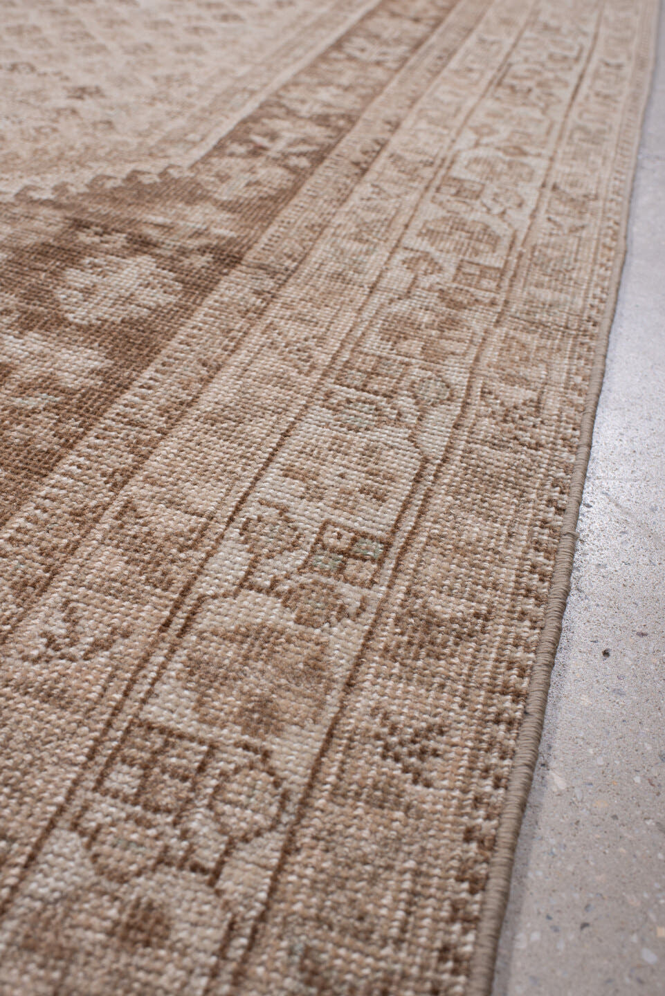 7' x 10' one-of-a-kind handmade antique Shhiraz large size rug. Color palette: ivory, taupe, camel, cocoa, sand, rose beige