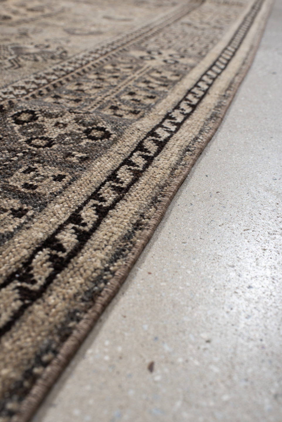 7' x 9' one-of-a-kind handmade vintage Shiraz large size rug. Color palette: ivory, taupe, charcoal, brown, camel, slate