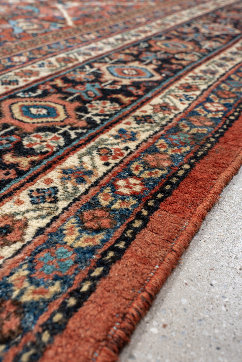 8' x 12' one-of-a-kind handmade vintage Mahal large size rug. Color palette: antiquewhite, arapawa, black, blue, brown