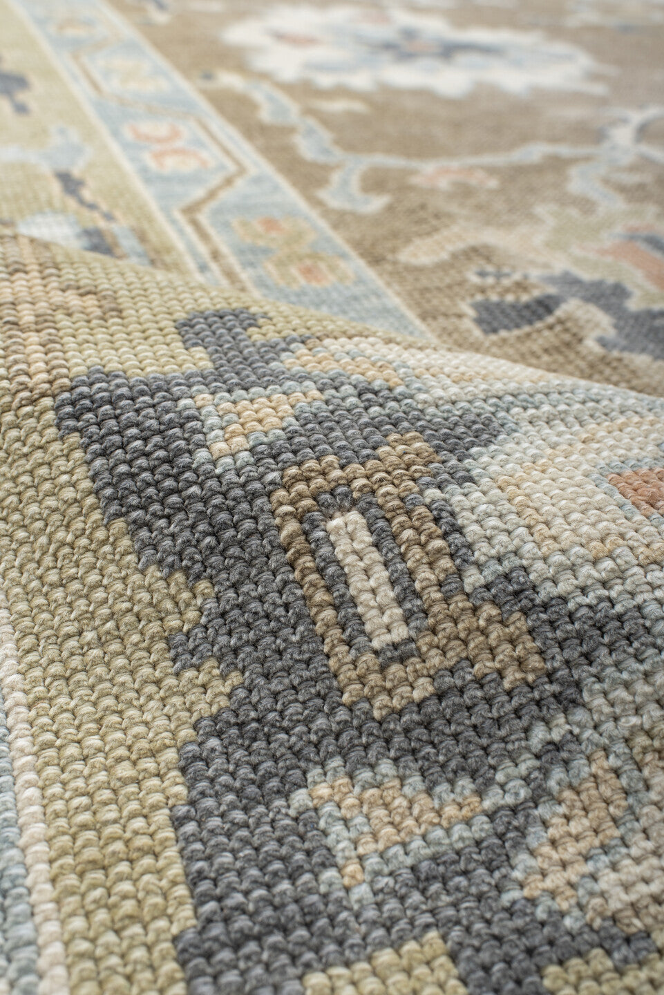 8' x 9' one-of-a-kind handmade vintage Oushak rug. Color palette: antiquewhite, dim gray, gray, light gray, linen, off-white